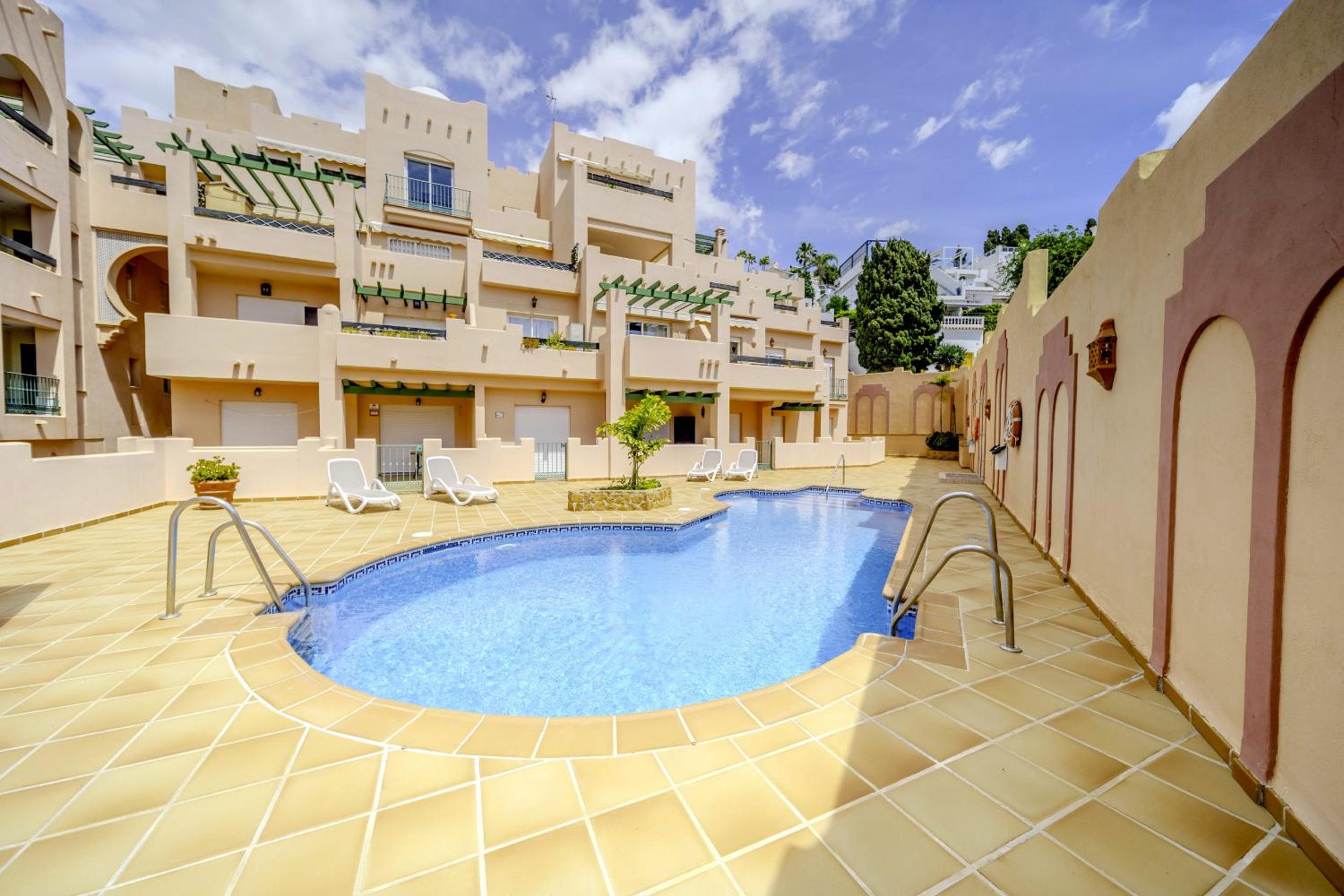Deluxe Two-Bedroom Apartment with Garden View