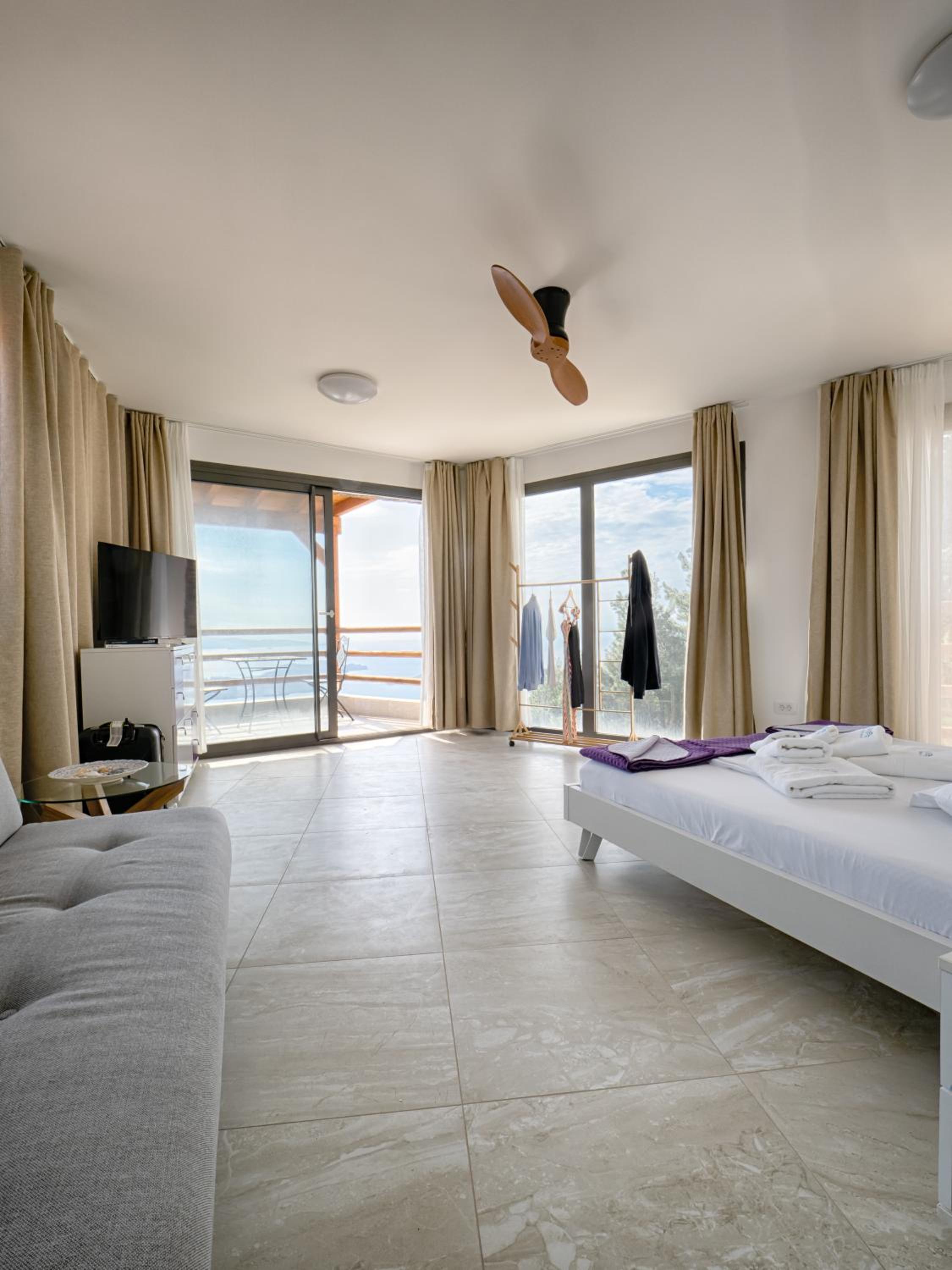 Suite with Sea View