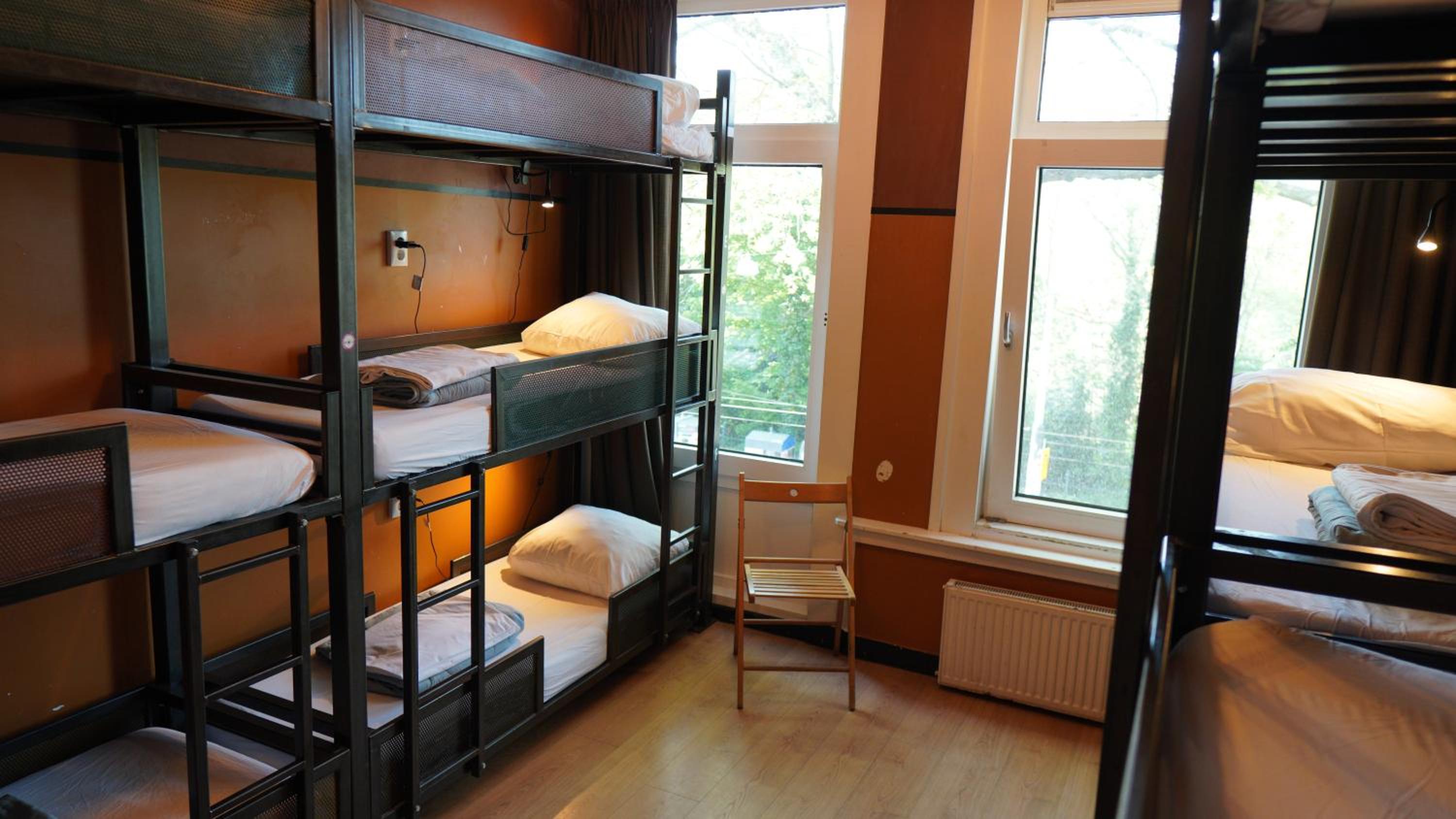 Bed in 12-Bed Mixed Dormitory Room