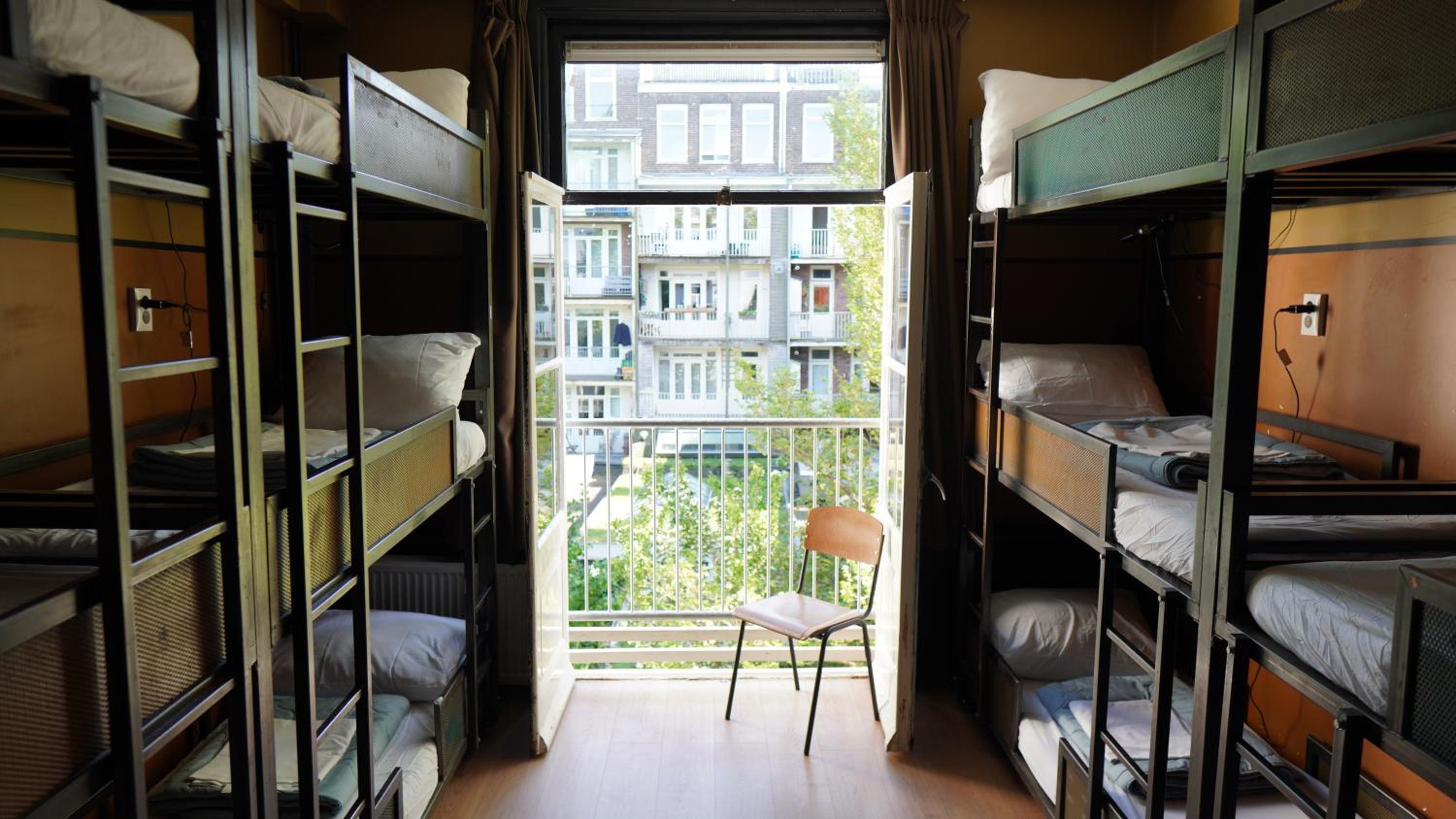 Bed in 12-Bed Mixed Dormitory Room