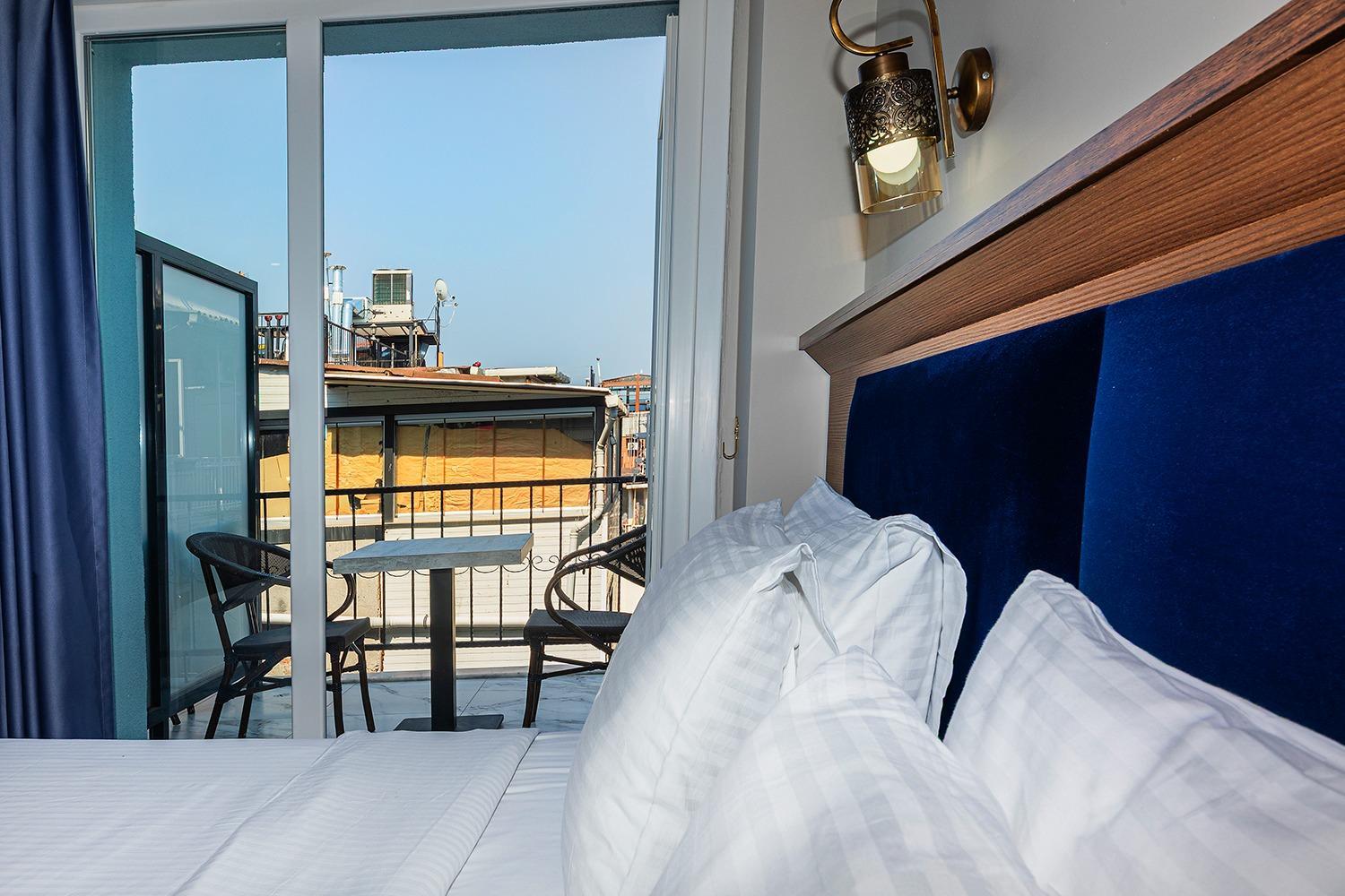 Double Room with Balcony photo 2