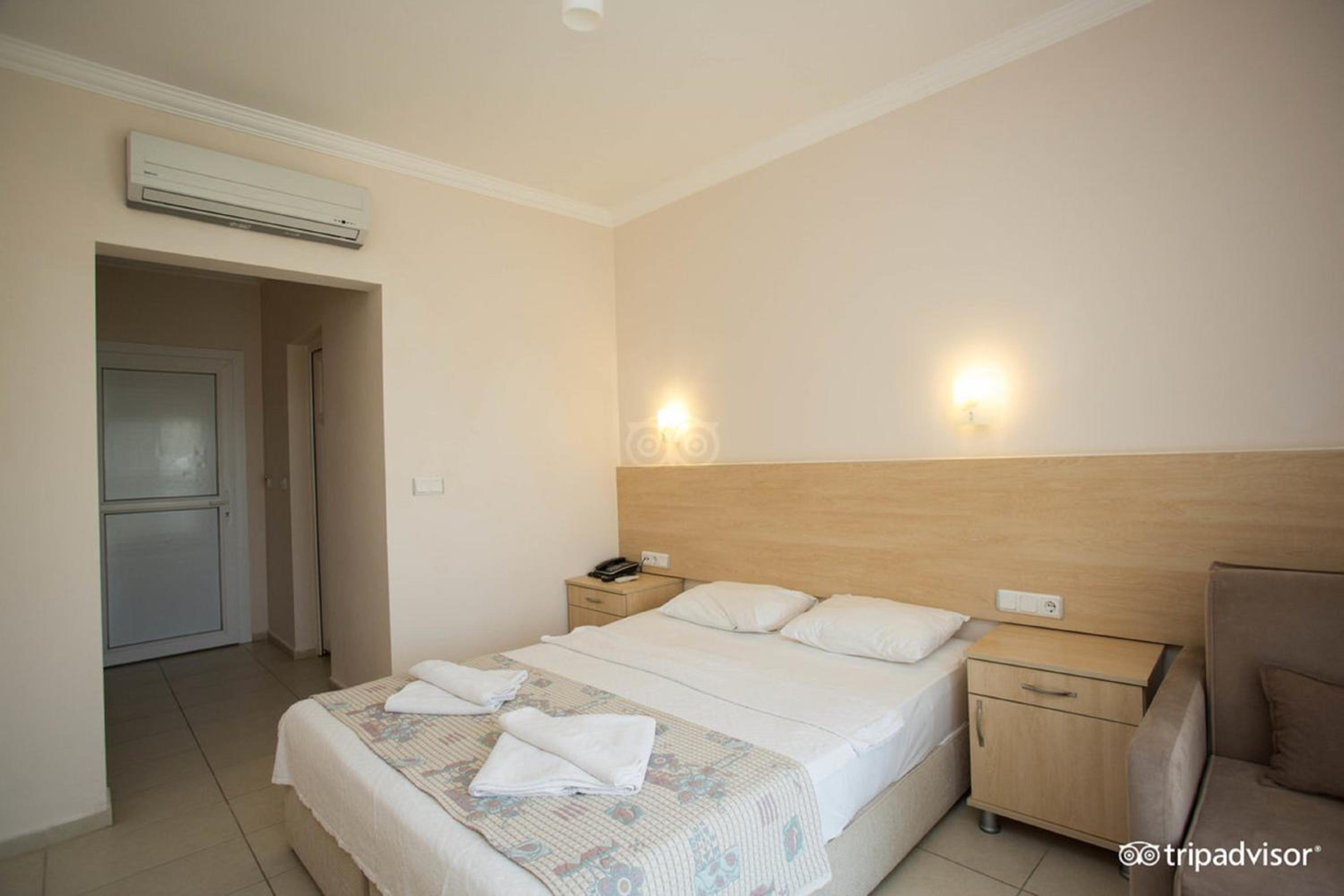 Double or Twin Room - Photo 1