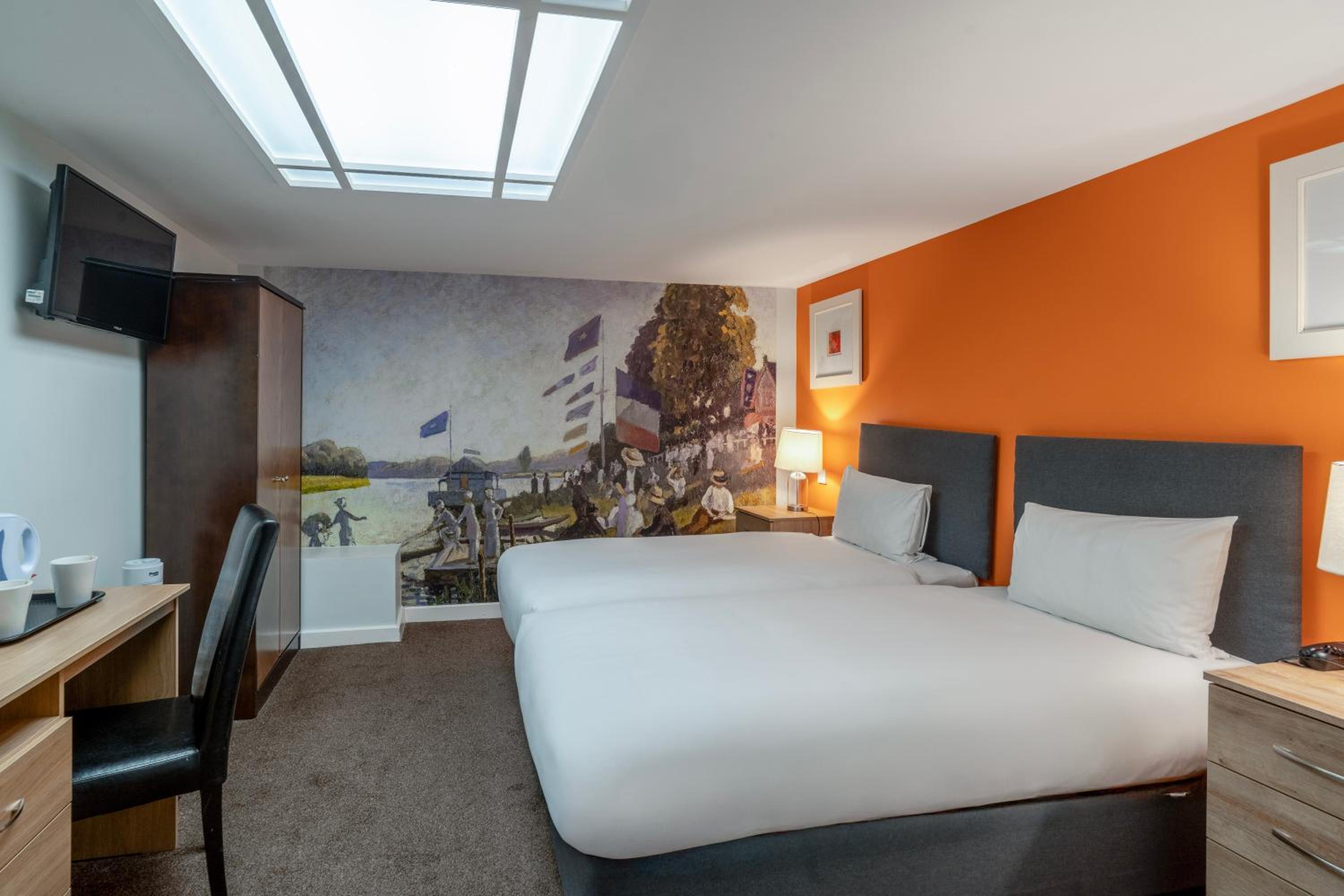 Standard Twin Room Without Window photo 2