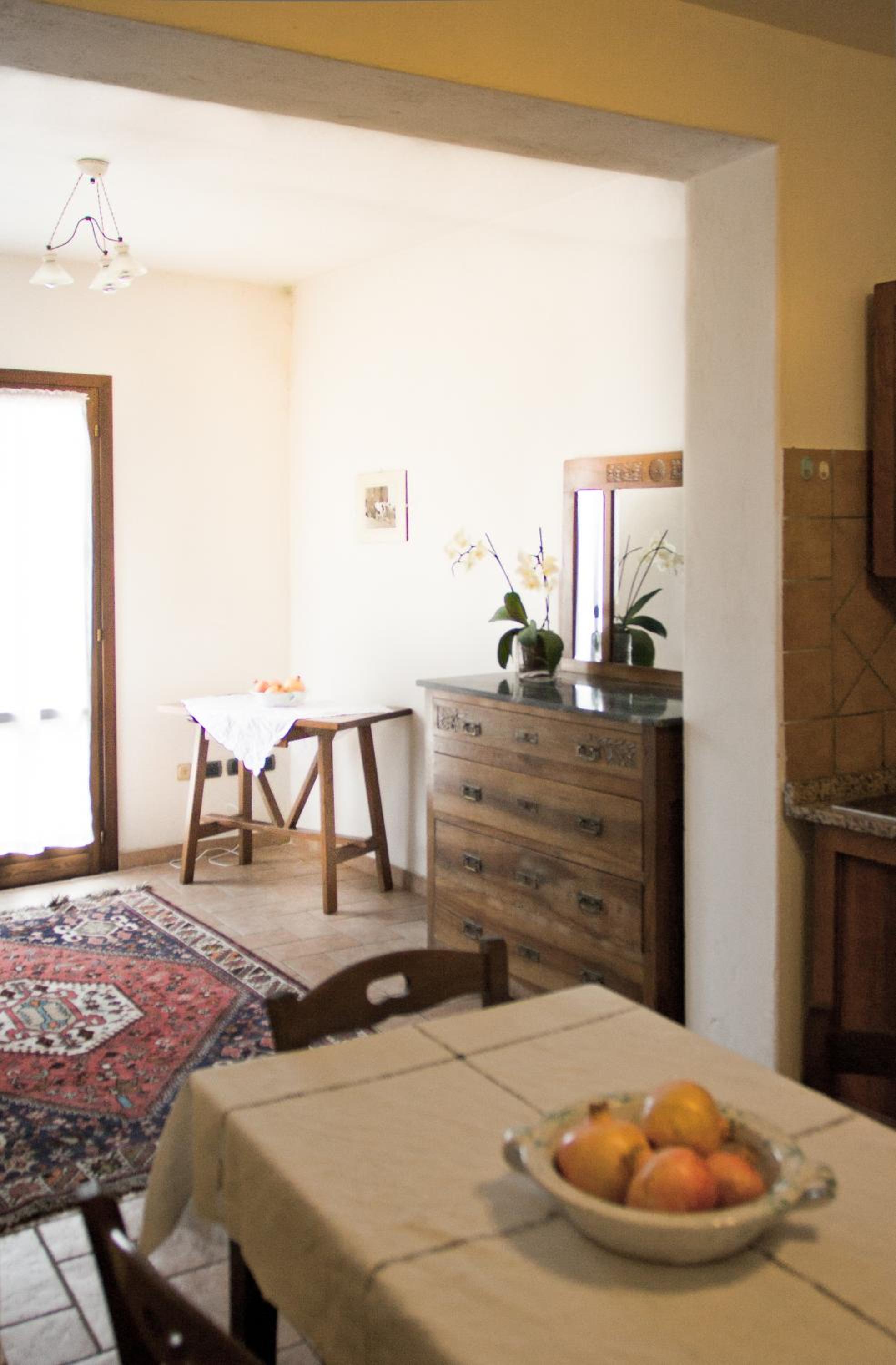 Apartment with Terrace - Photo 8