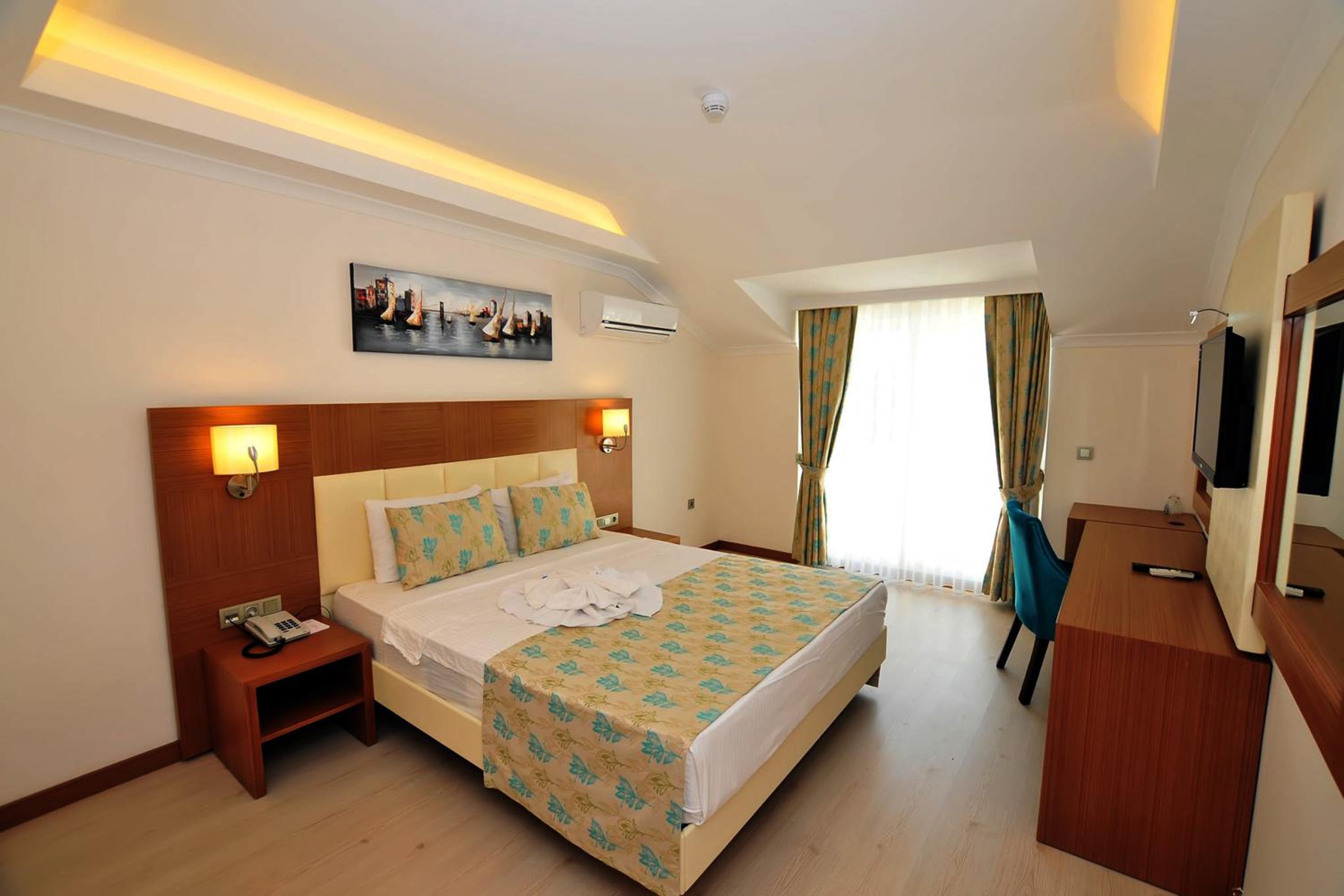 Superior Room with Terrace - Photo 2