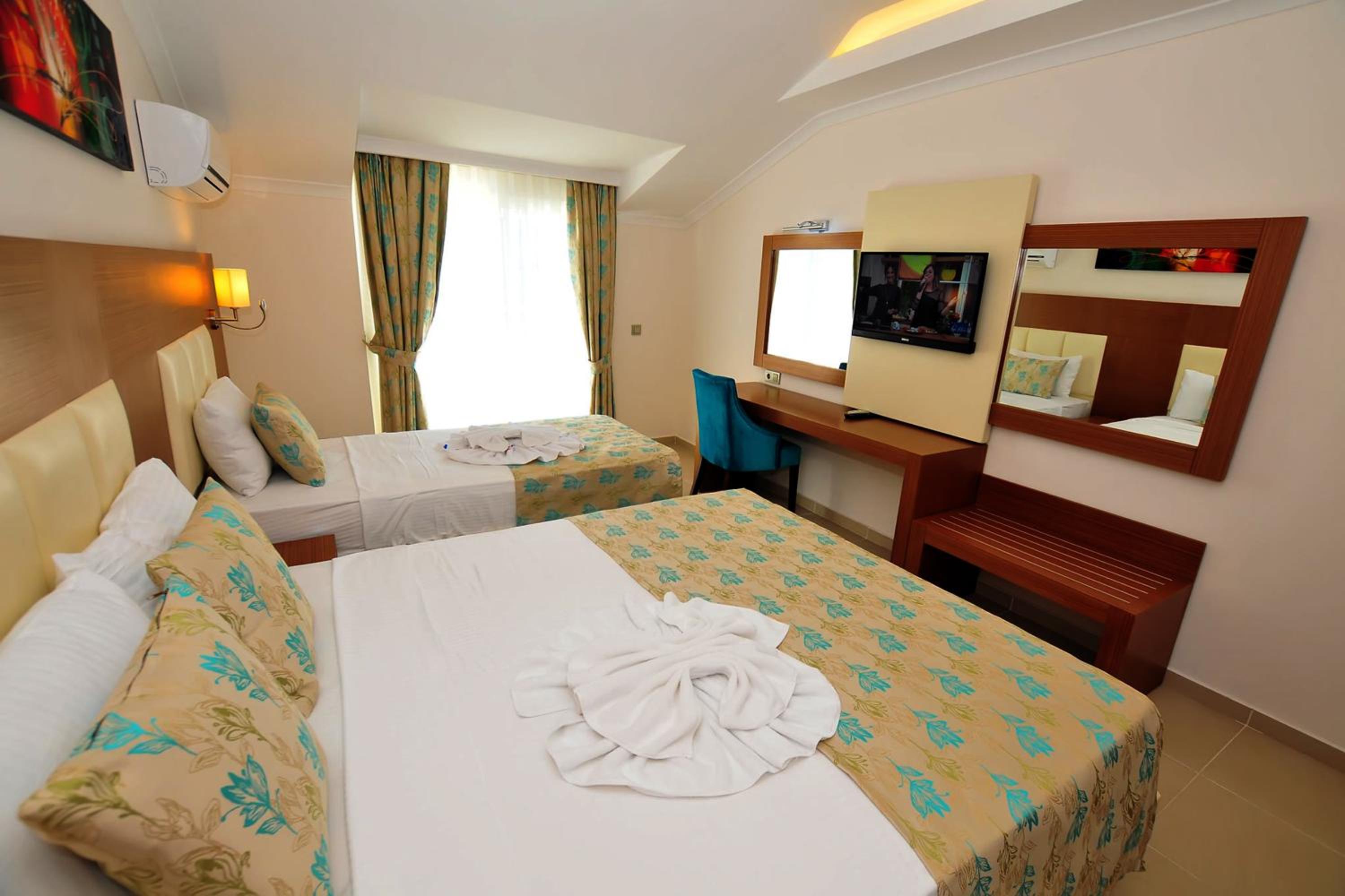 Superior Room with Terrace - Photo 4