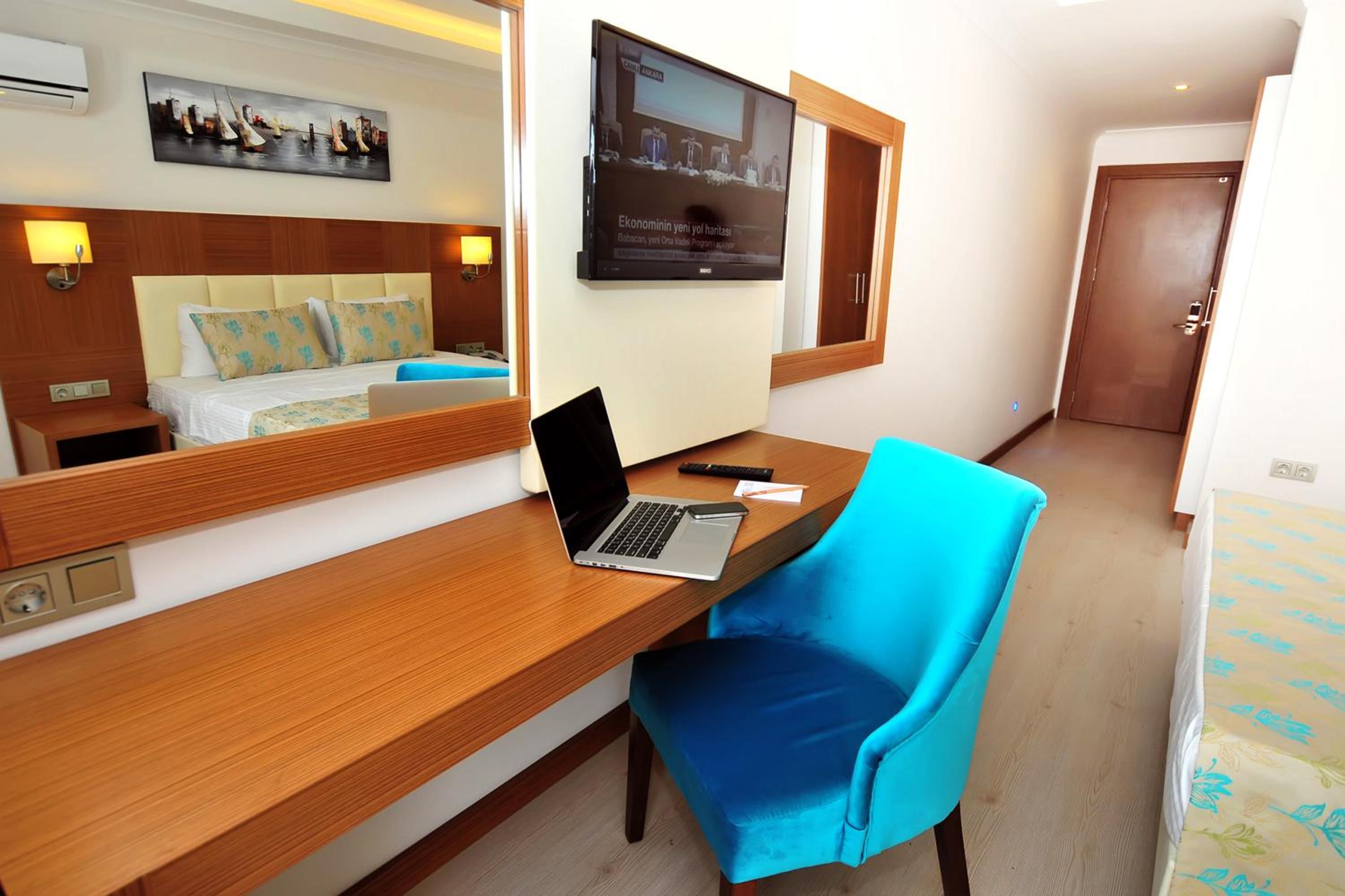 Superior Room with Terrace - Photo 5