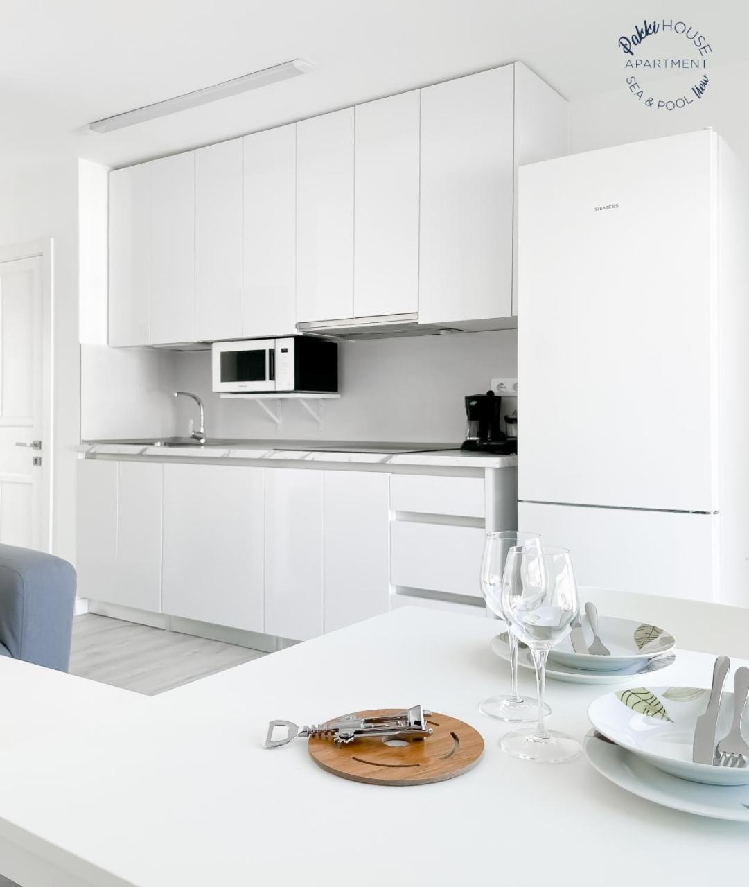 One-Bedroom Apartment photo 2