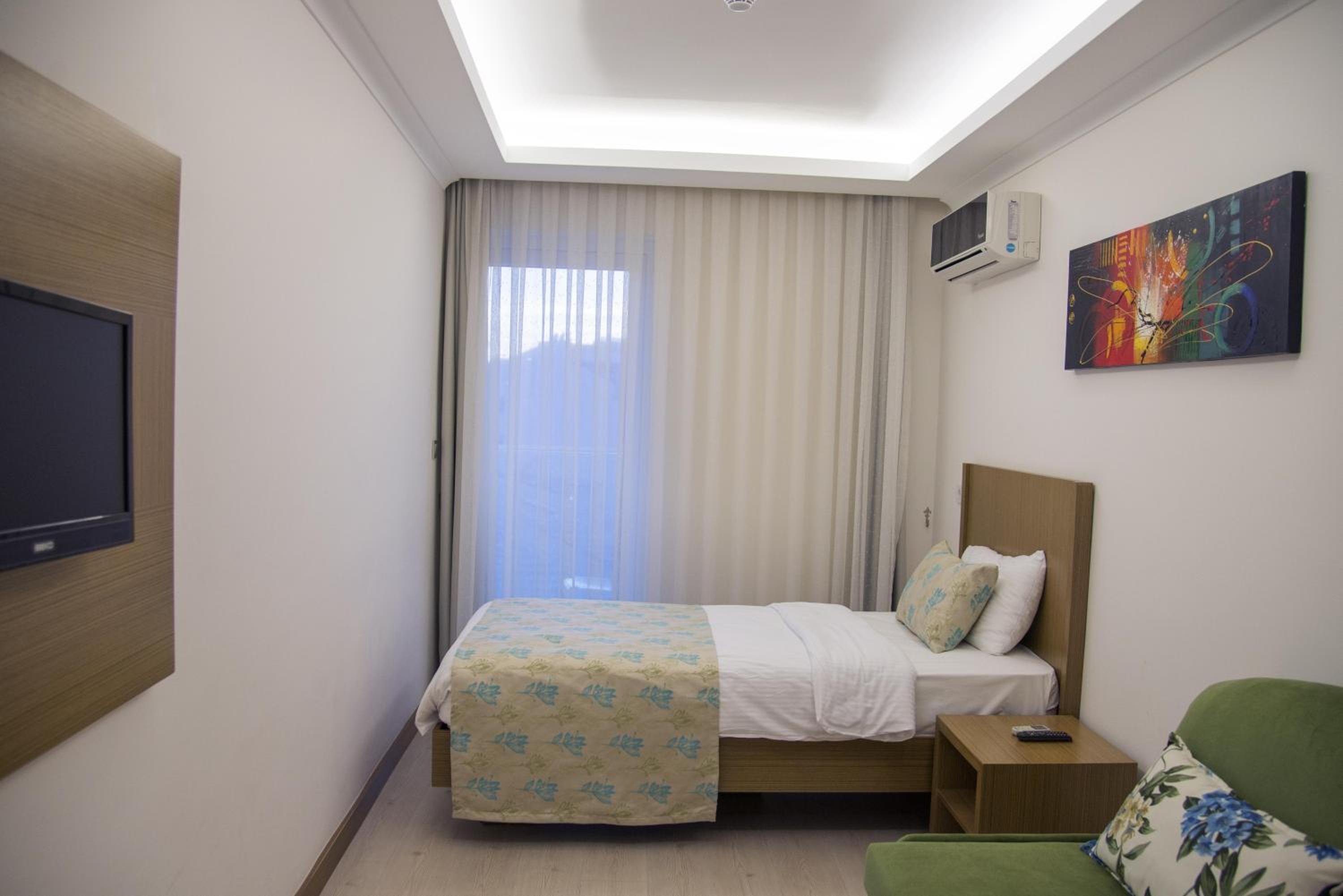 Deluxe Family Room - Photo 3