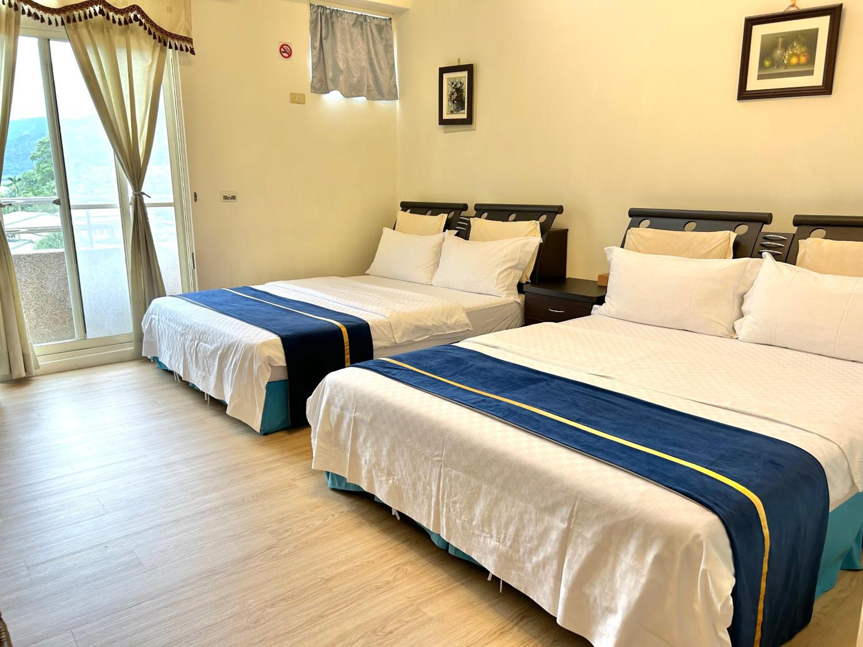 Standard Double or Twin Room with Balcony photo 2