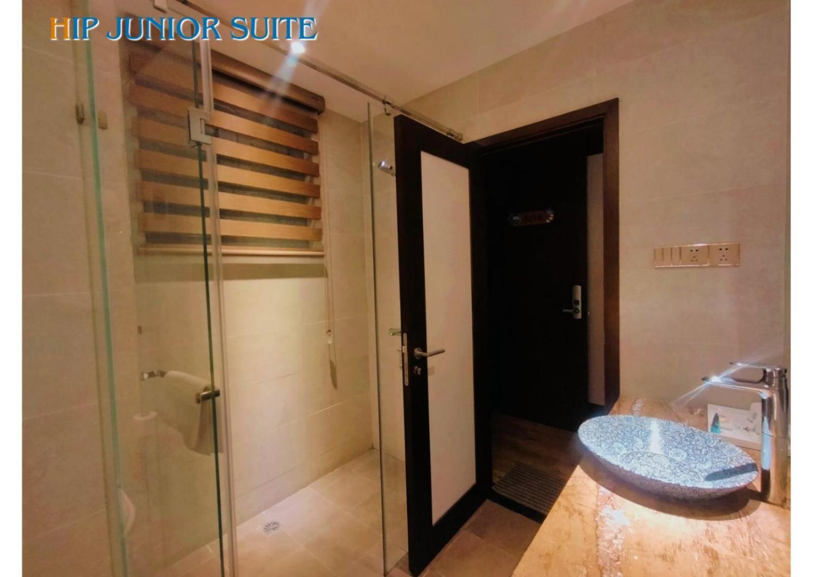 Junior Suite - Photo 1