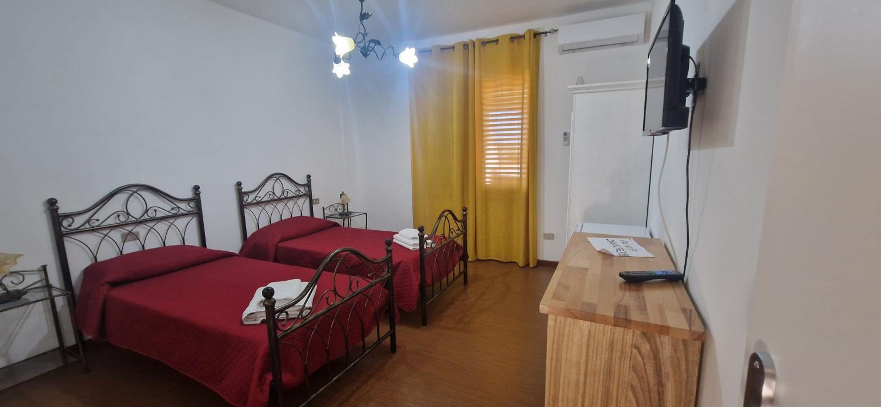 Twin Room with Balcony photo 2