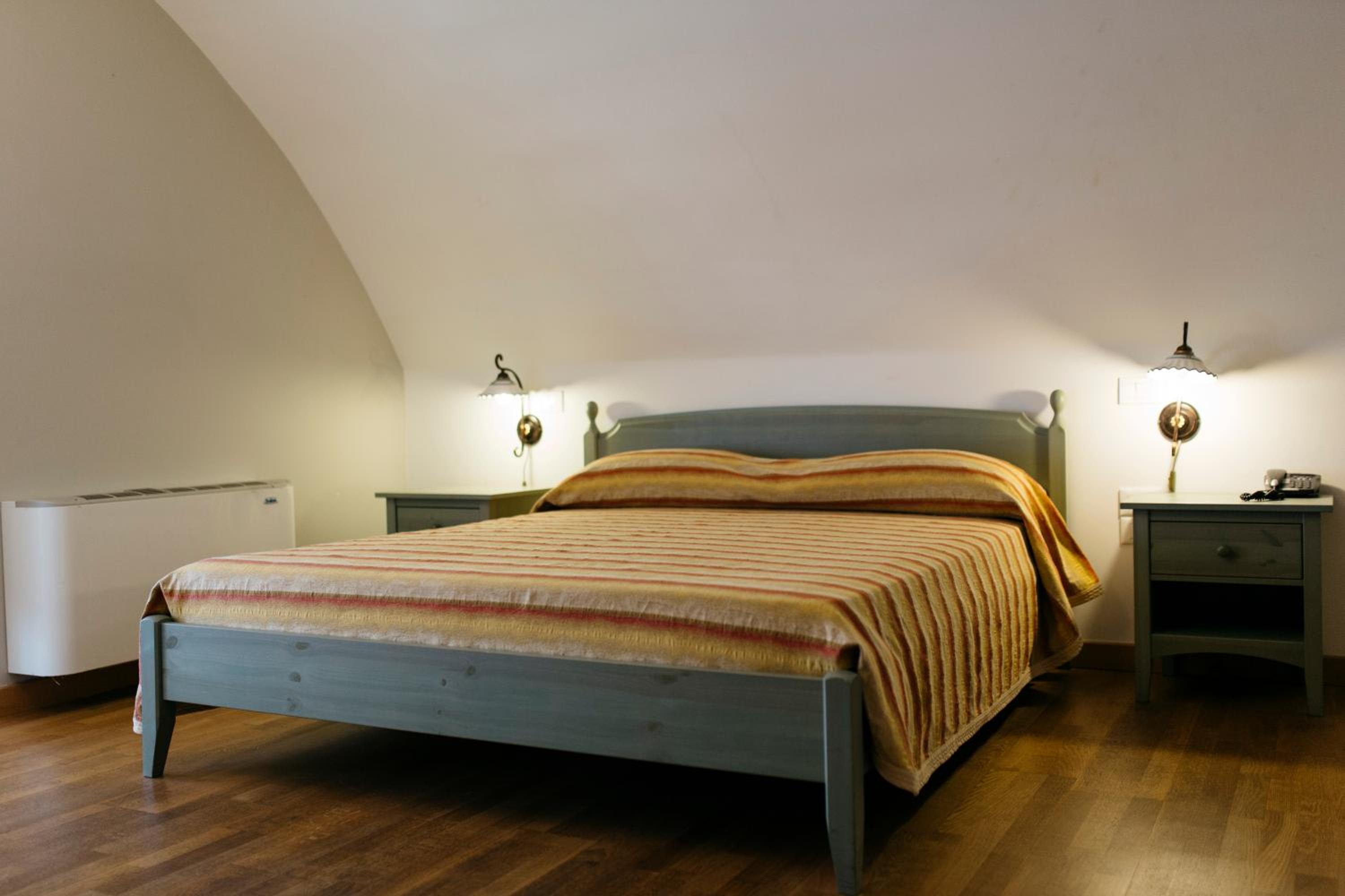 Standard Double Room - Photo 1