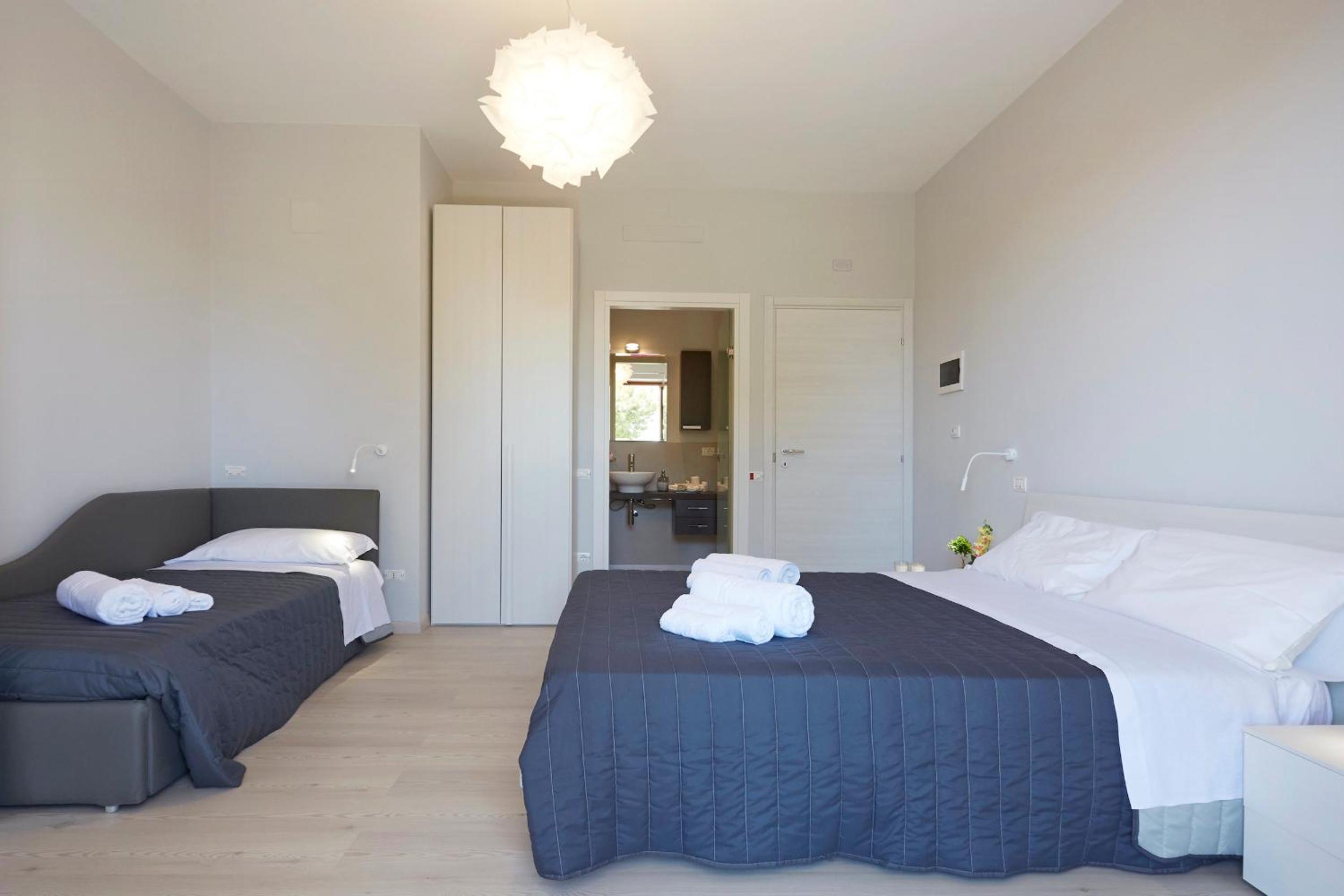 Comfort Triple Room with Shower photo 1