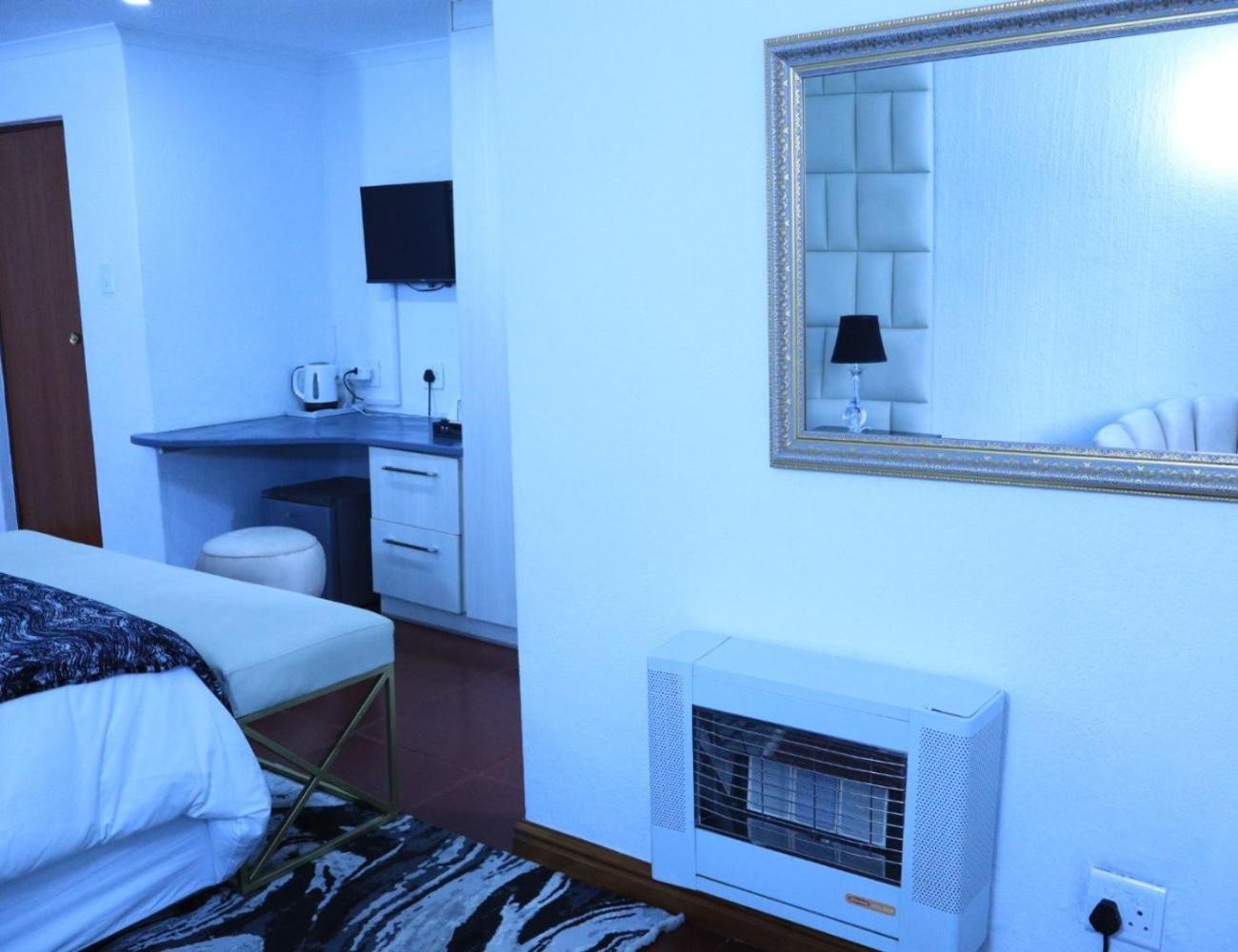 One-Bedroom House photo 1