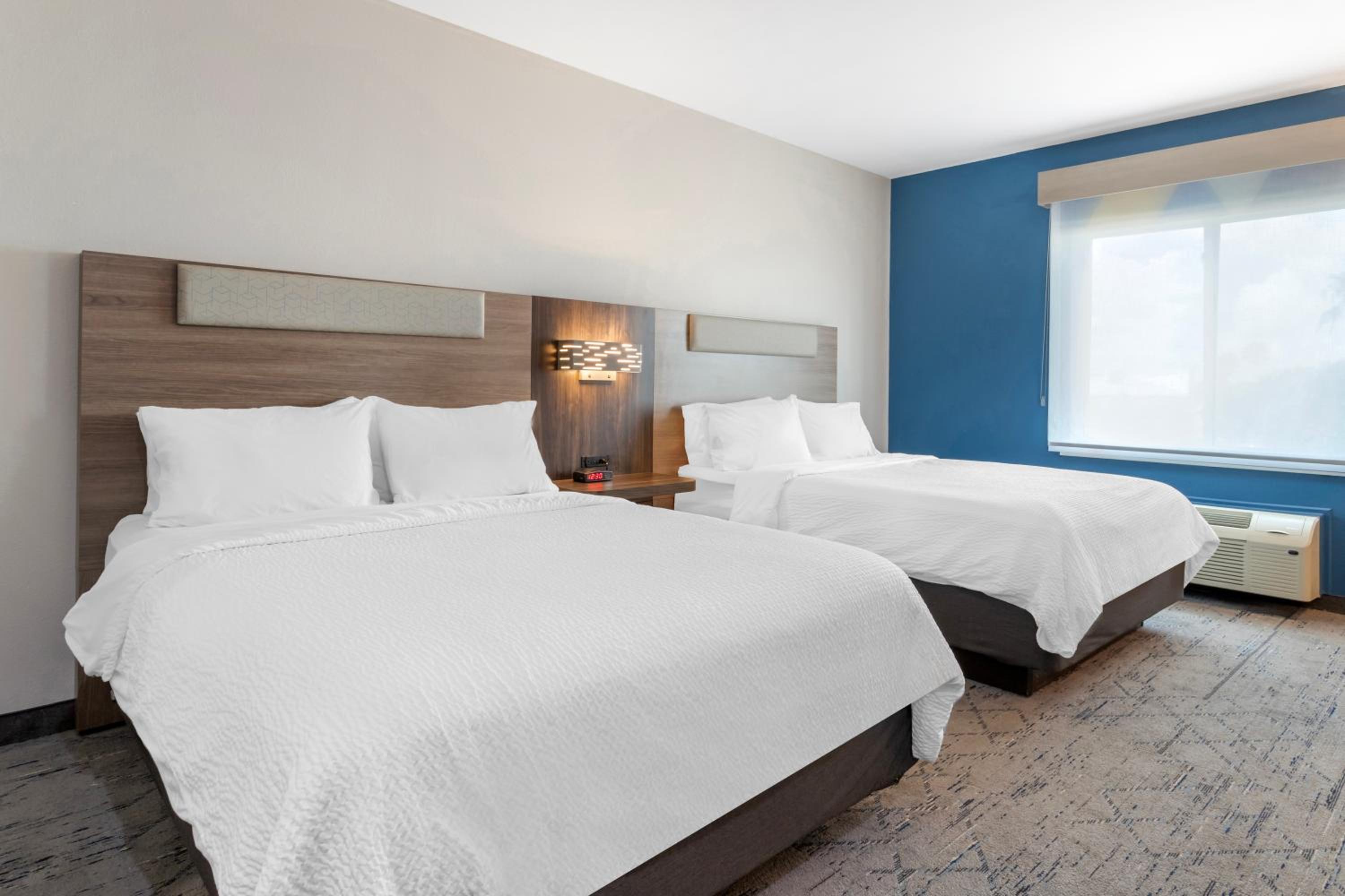 Standard Room - Photo 1