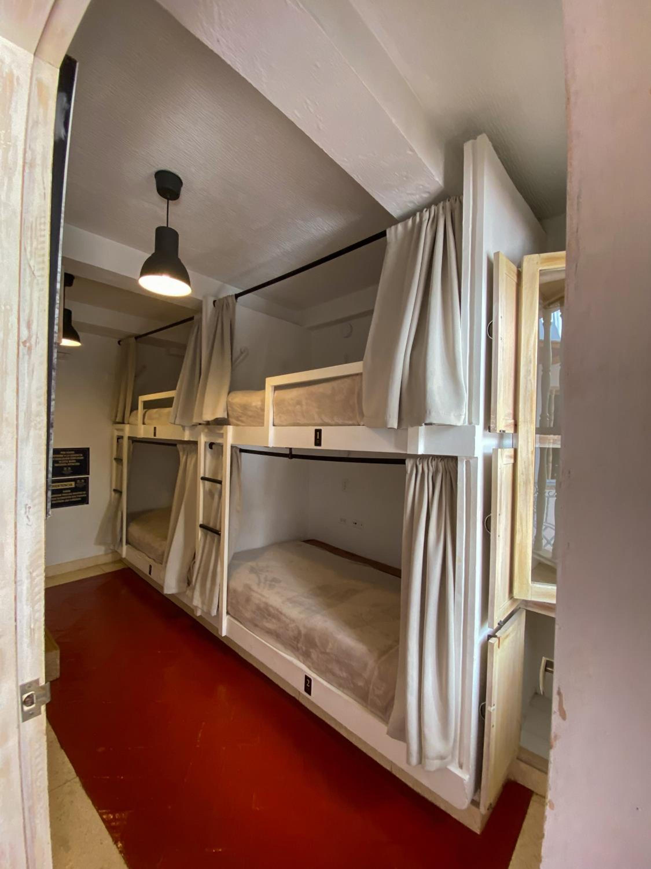 Bed in 4-Bed Mixed Dormitory Room photo 3