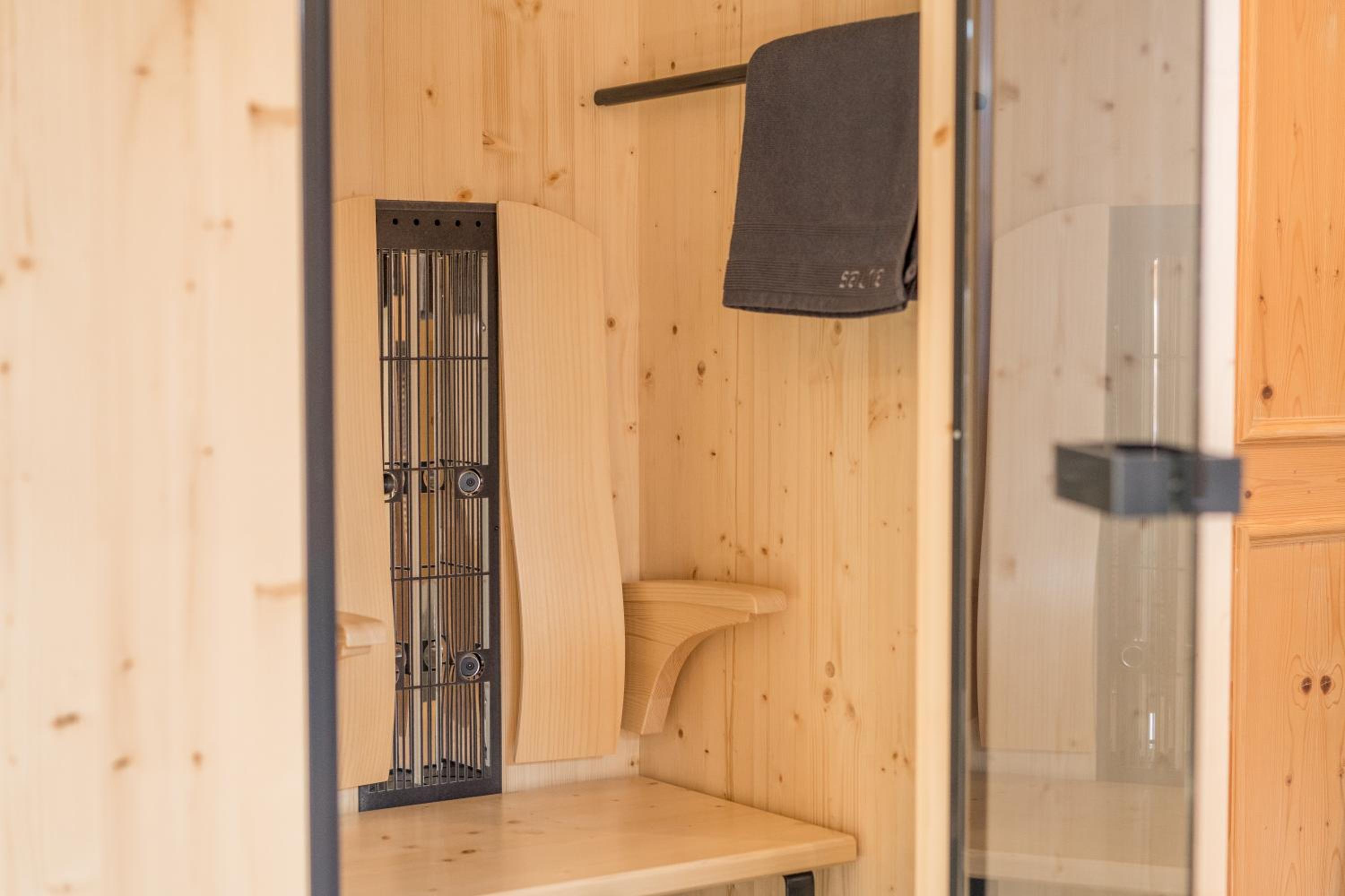 Apartment 10 on the top floor with balcony and infrared sauna photo 1