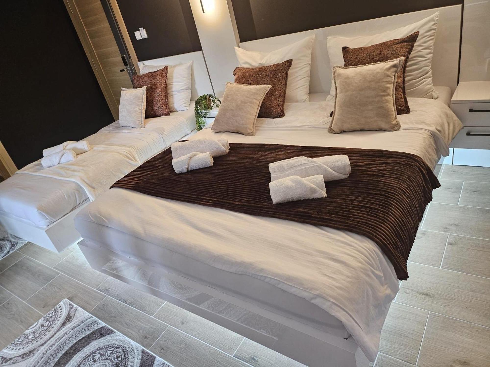 Deluxe Triple Room photo 1