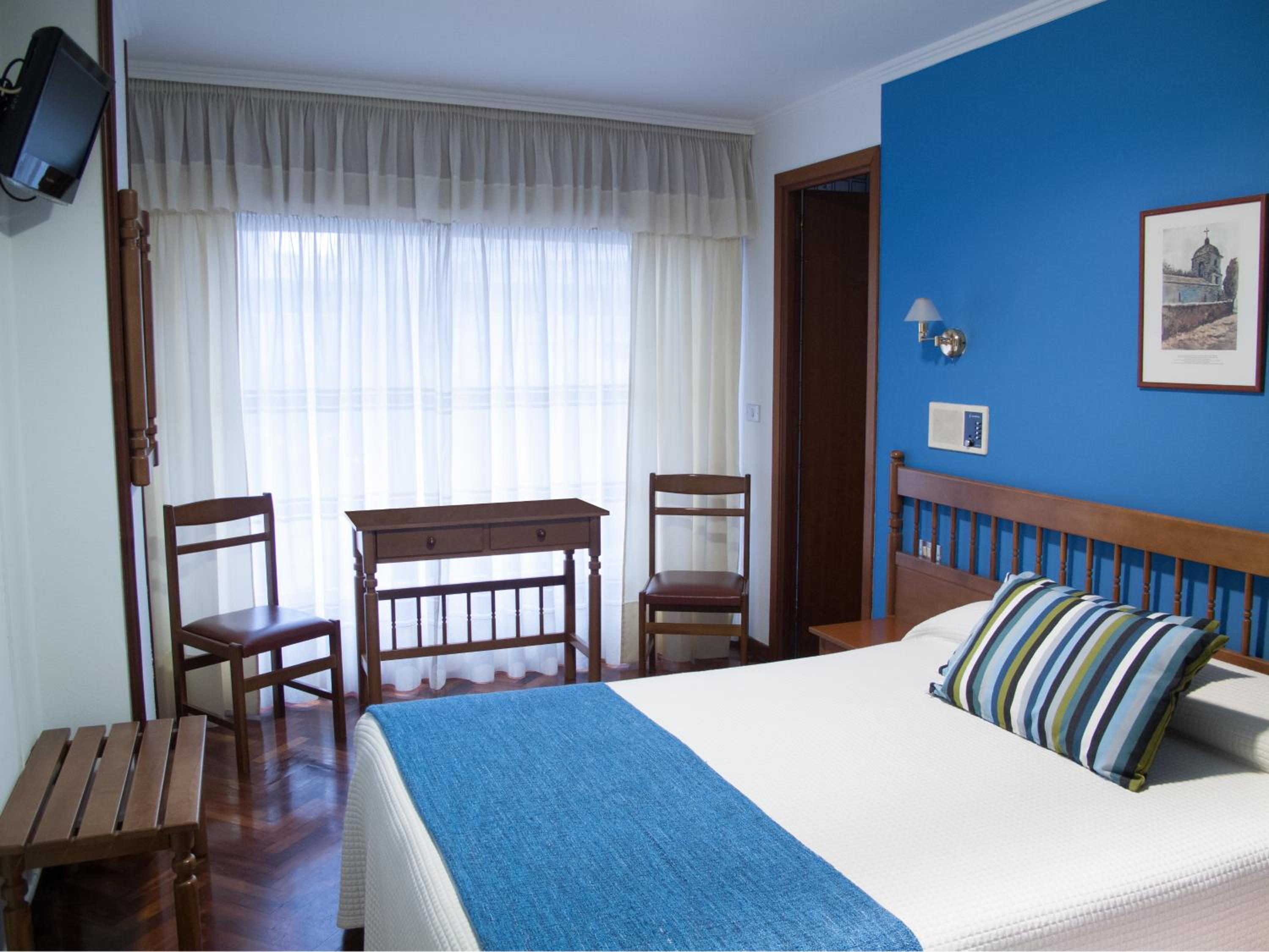 Double Room - Photo 2