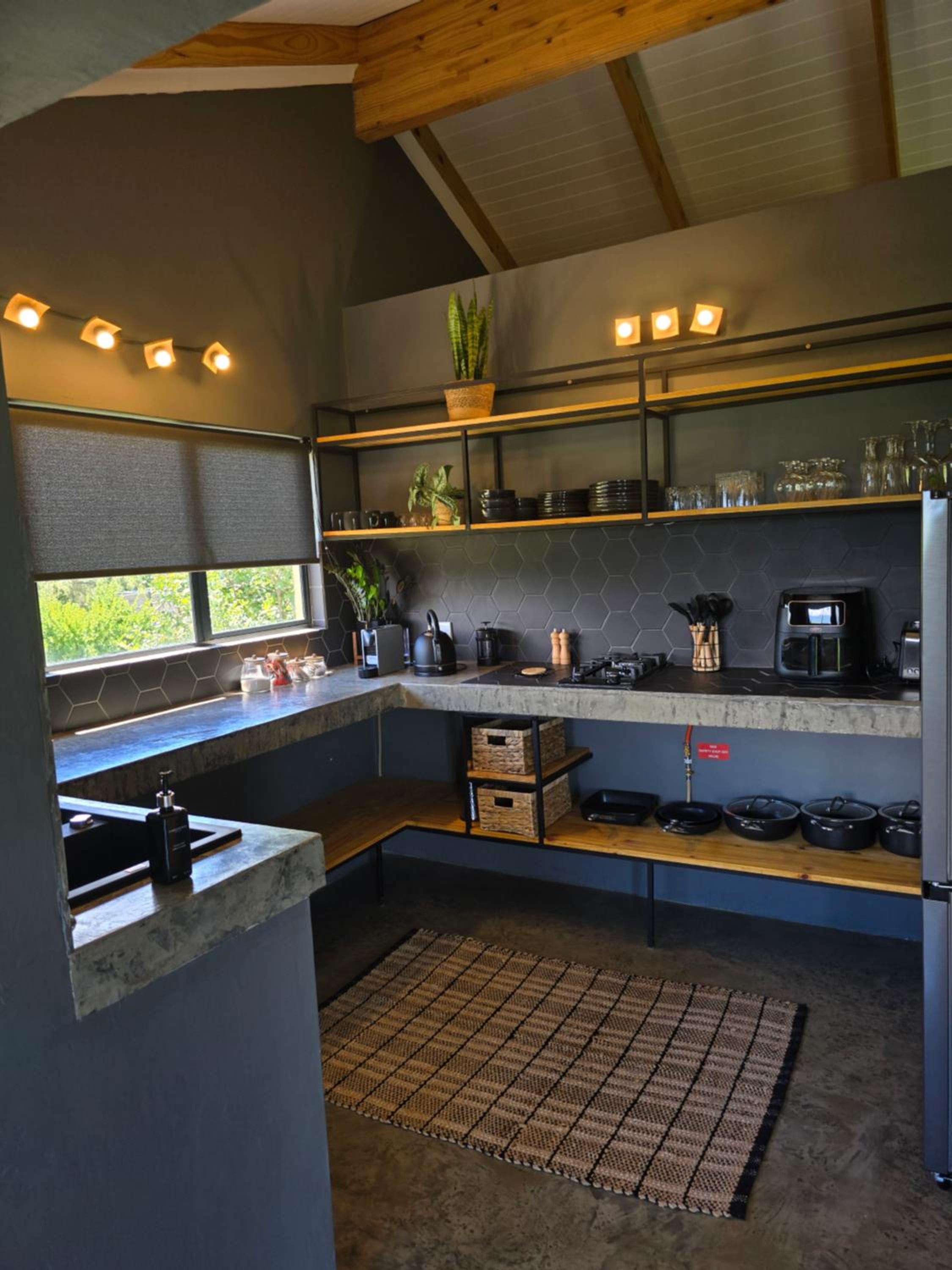 Superior Chalet - Photo 3