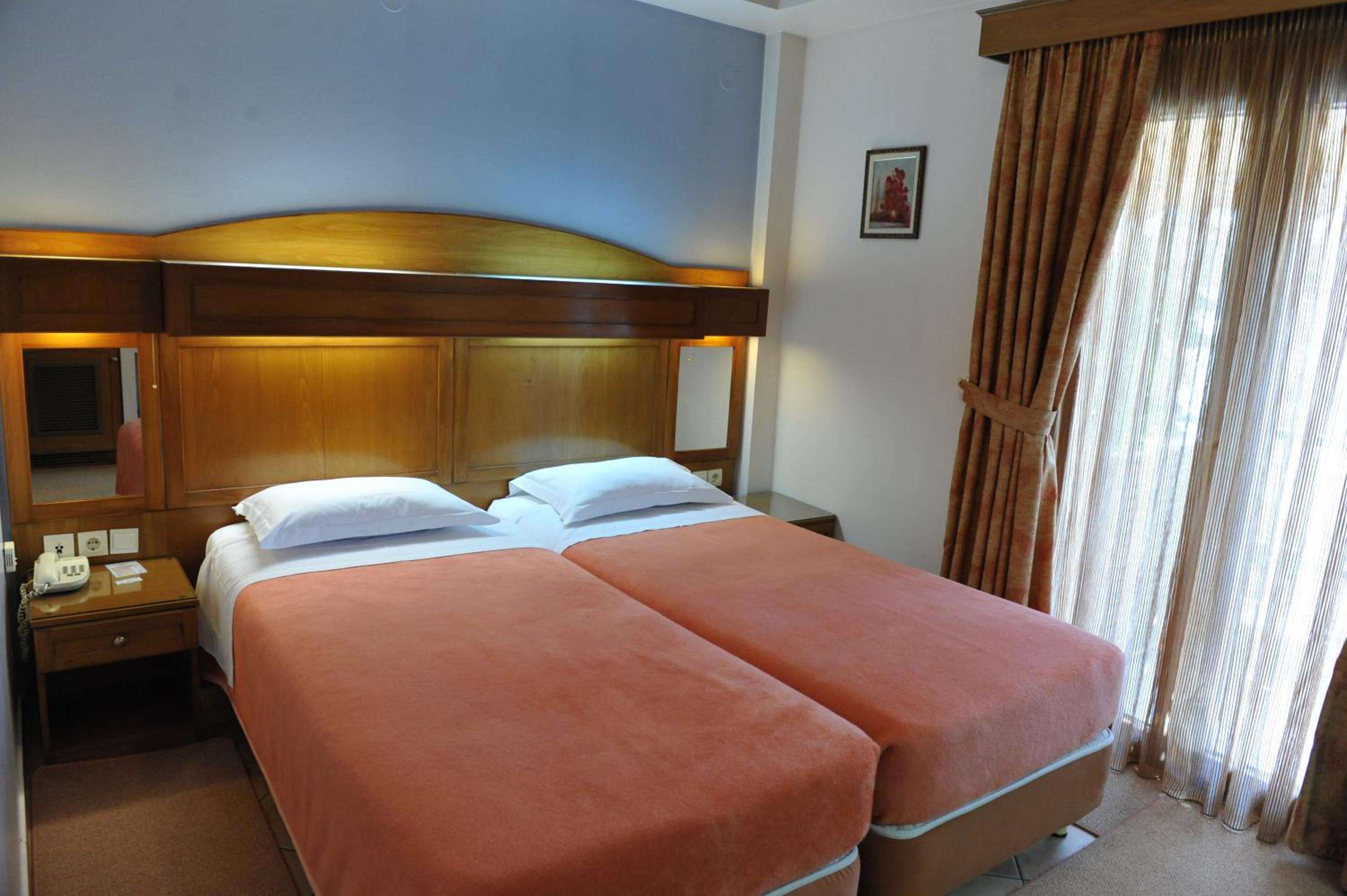 Double or Twin Room photo 2