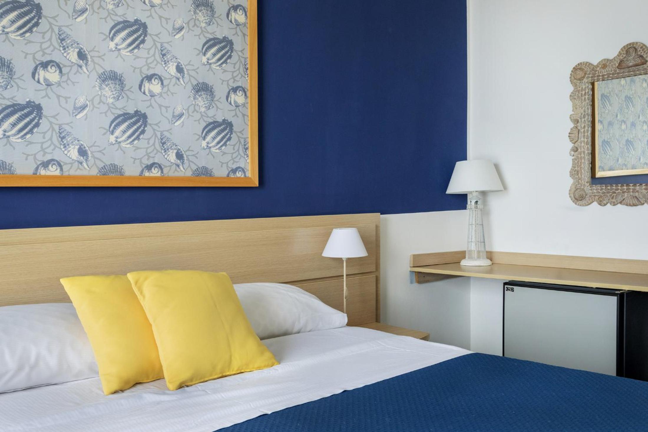 Deluxe Family Suite photo 3