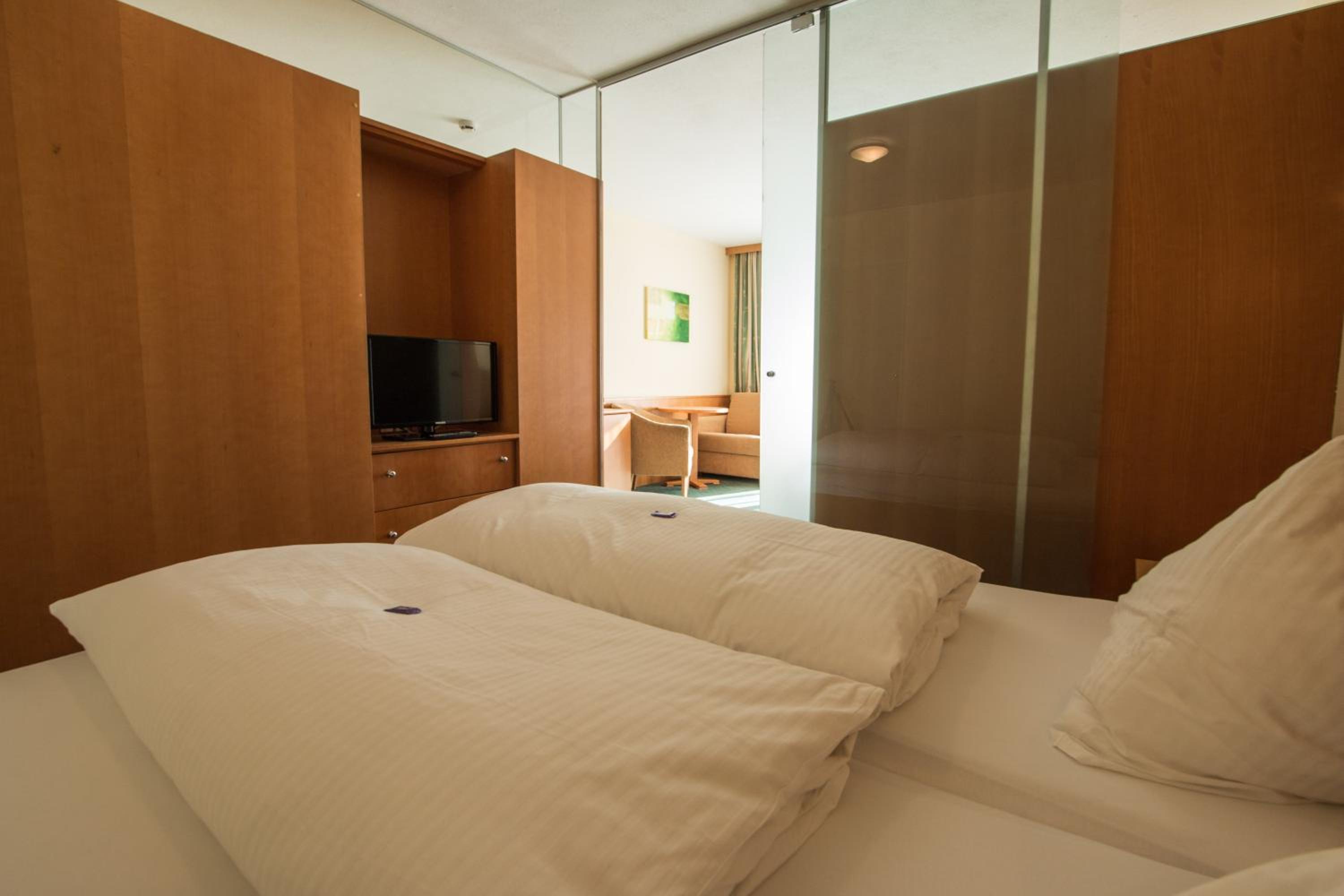 Superior Two-Bedroom Suite - Photo 4
