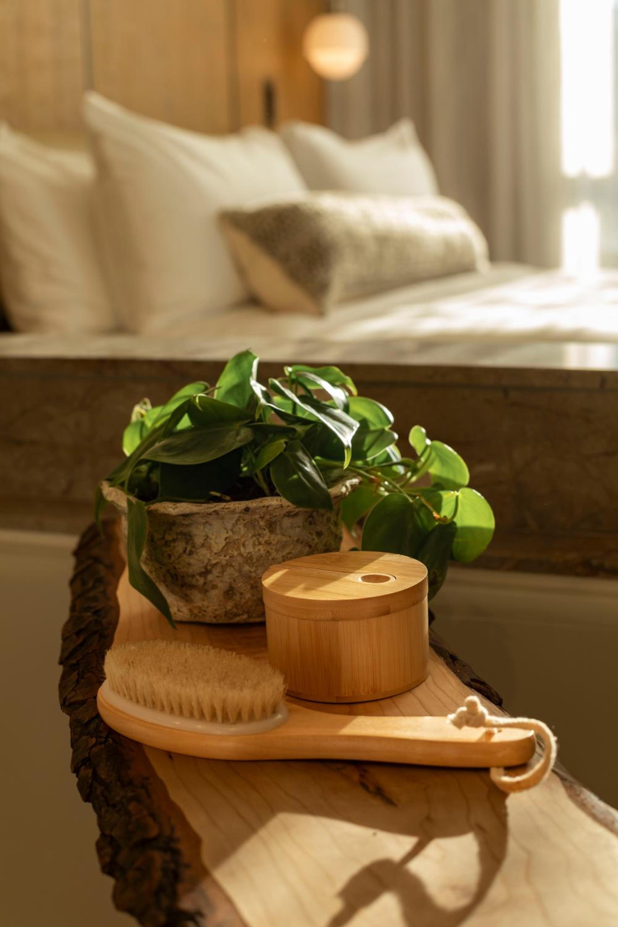 Hillside 2 Queen Beds thumbnail 6