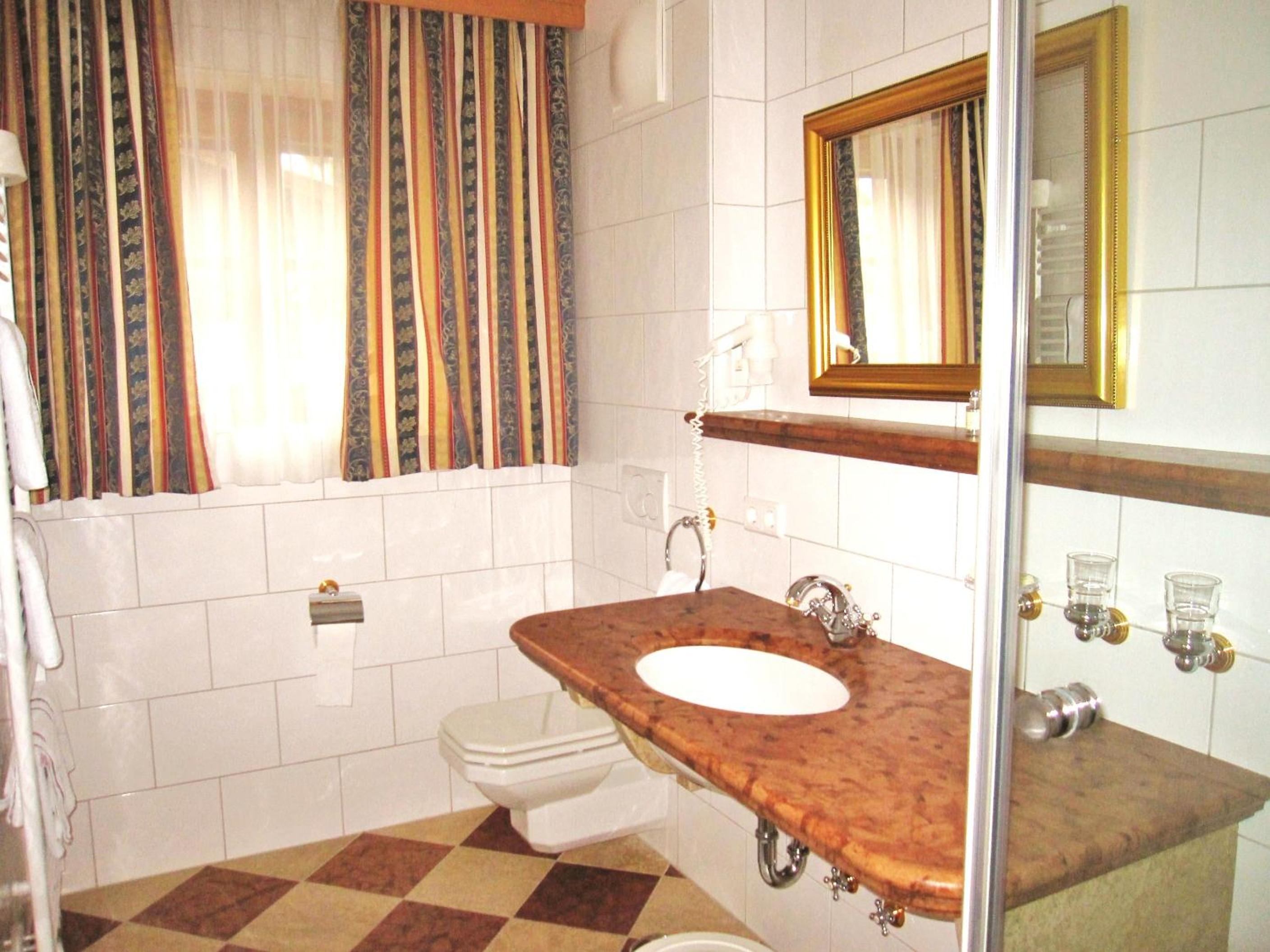 Double or Twin Room - Photo 6