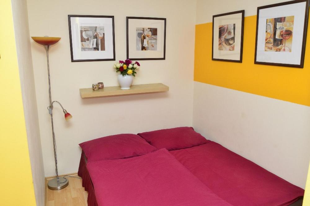 Studio Apartment photo 2