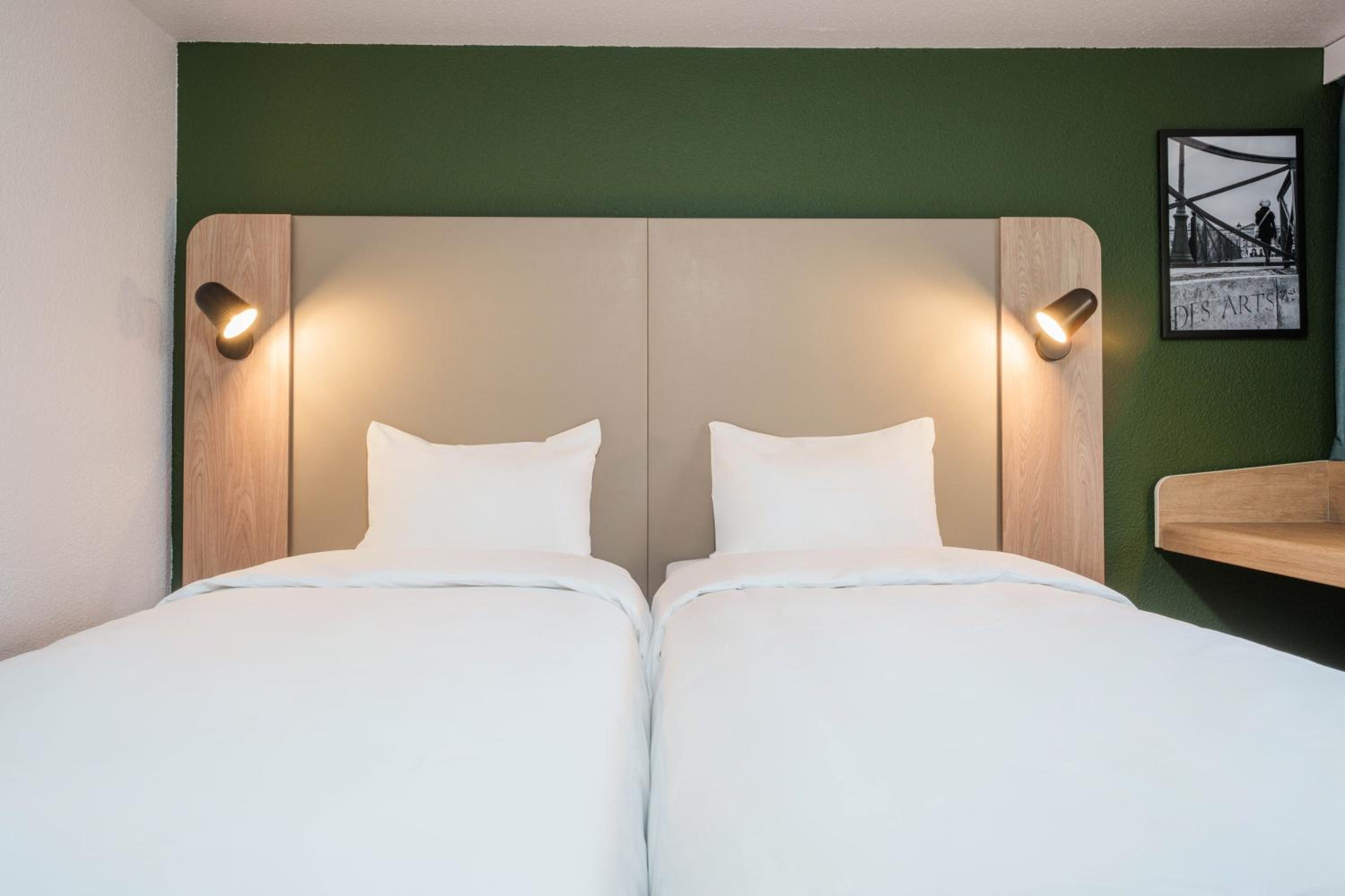 Standard Room - 2 Single Beds - Photo 1