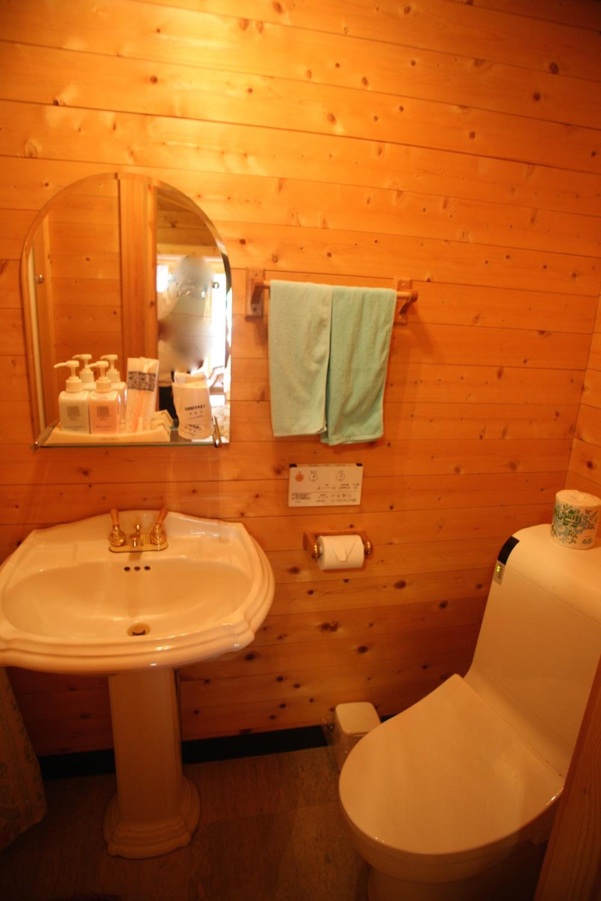 Log Room - Annex - Pet Friendly - Photo 3