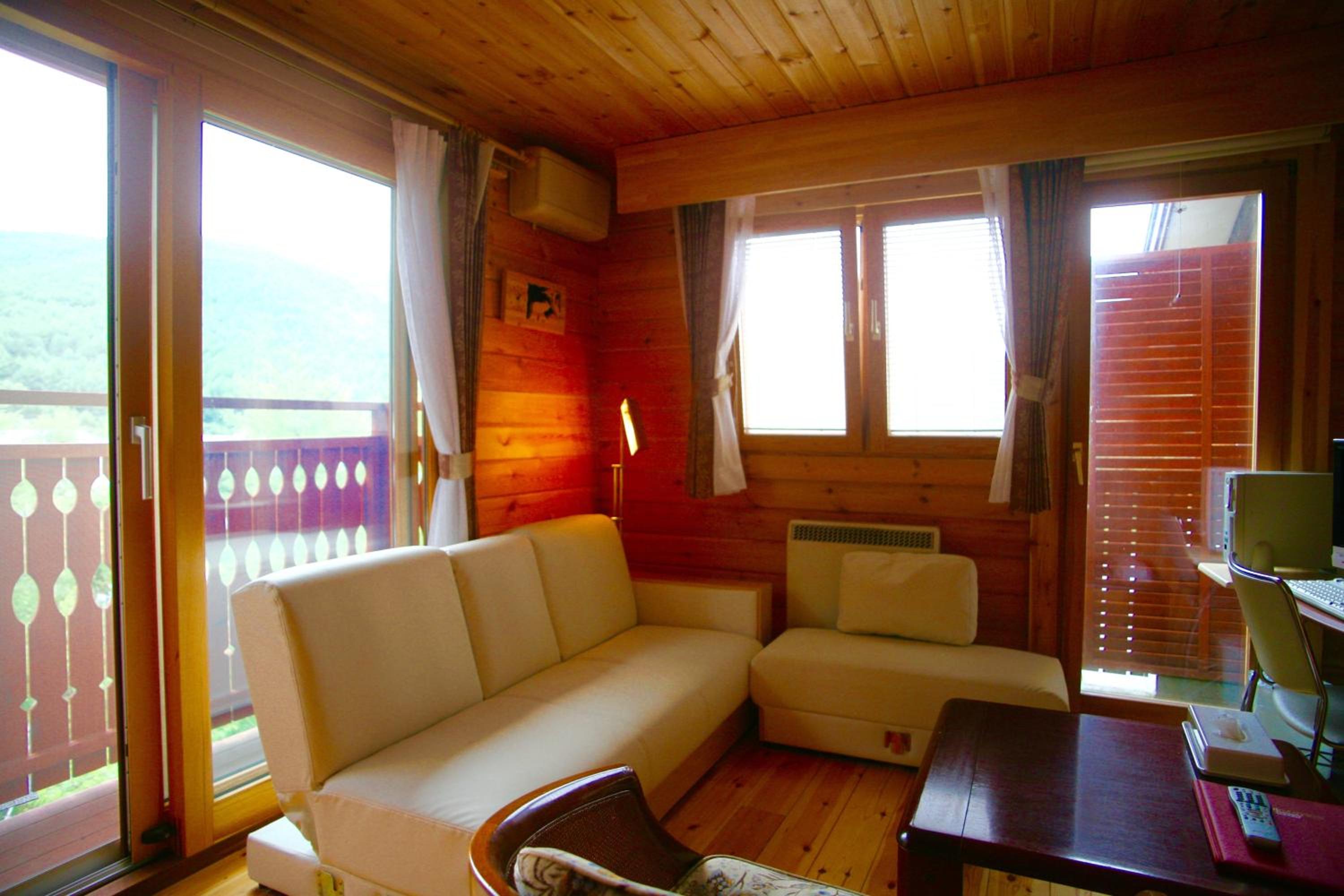 Log Suite with Balcony - Annex - Pet Friendly - Photo 1