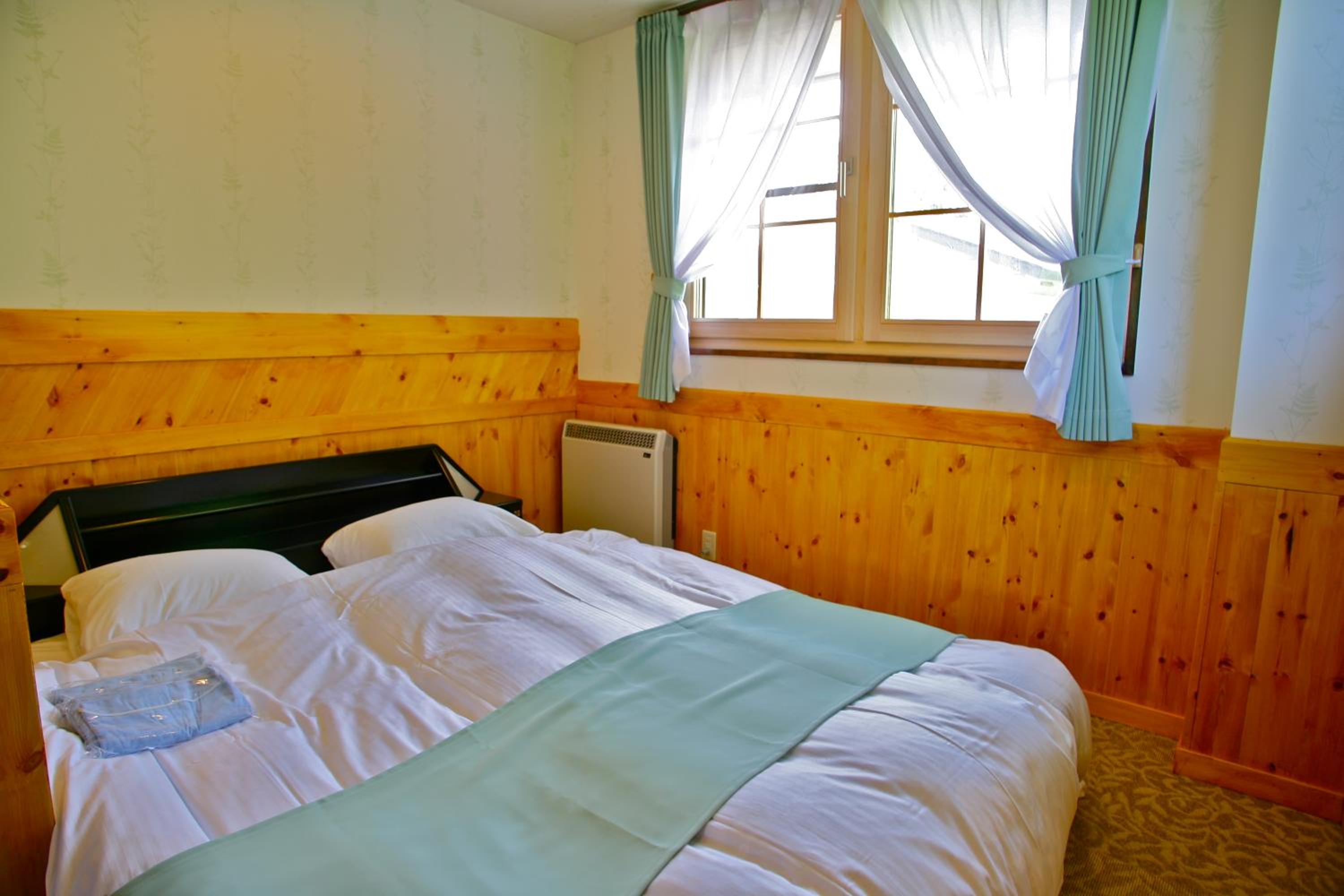Double Room - No Pets - Photo 1