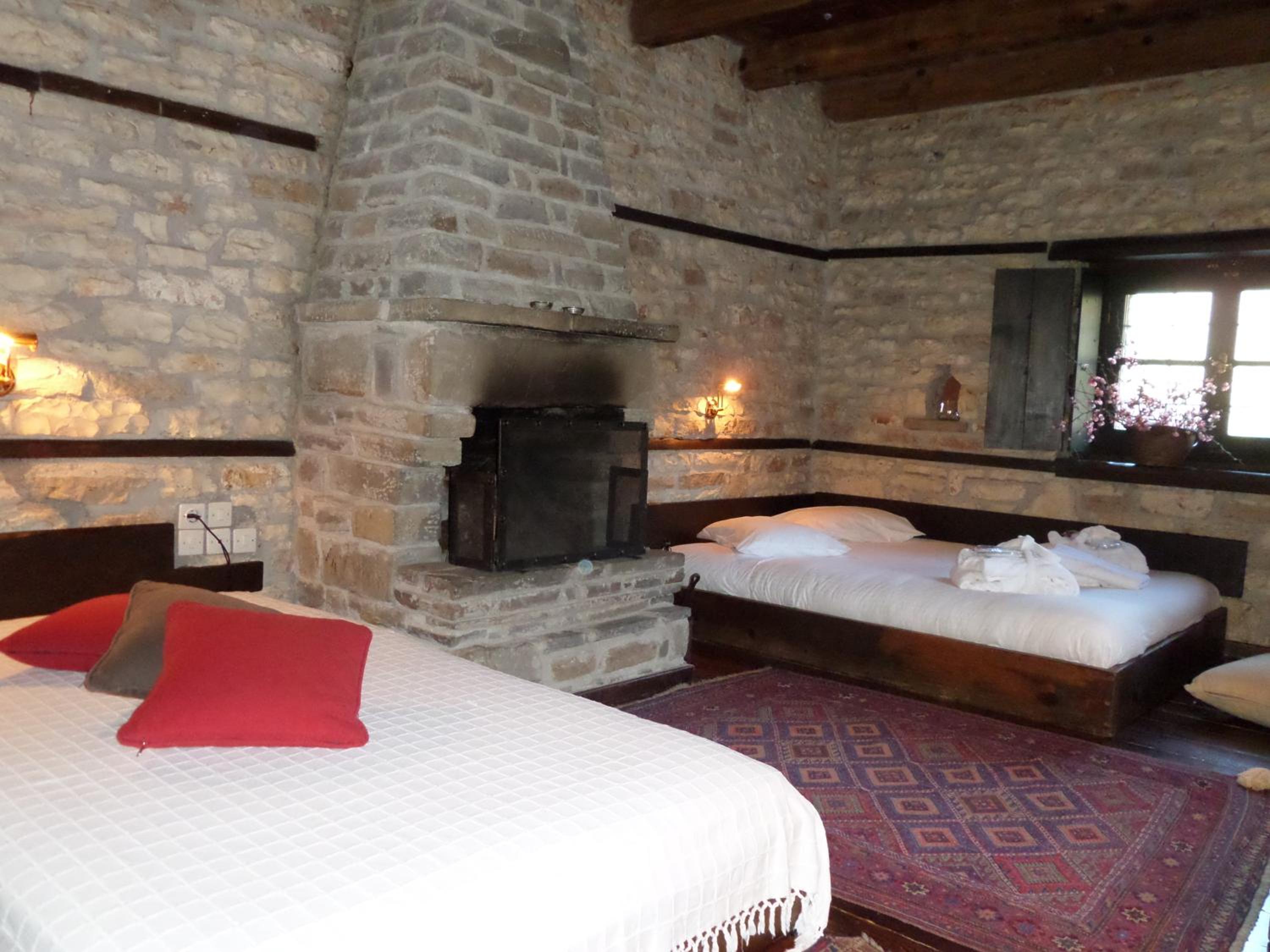 Quadruple Room - Photo 23