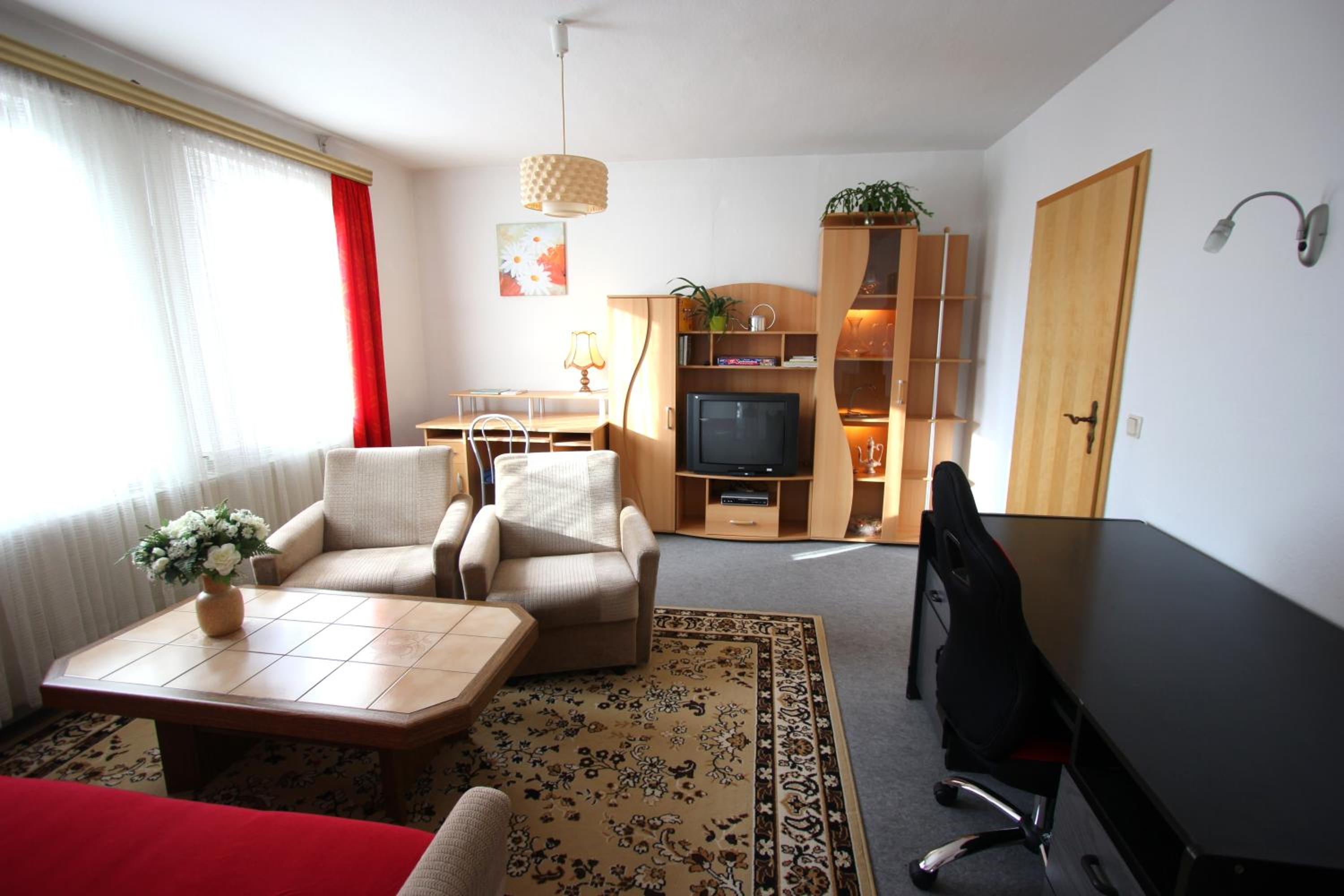 One-Bedroom Apartment photo 1