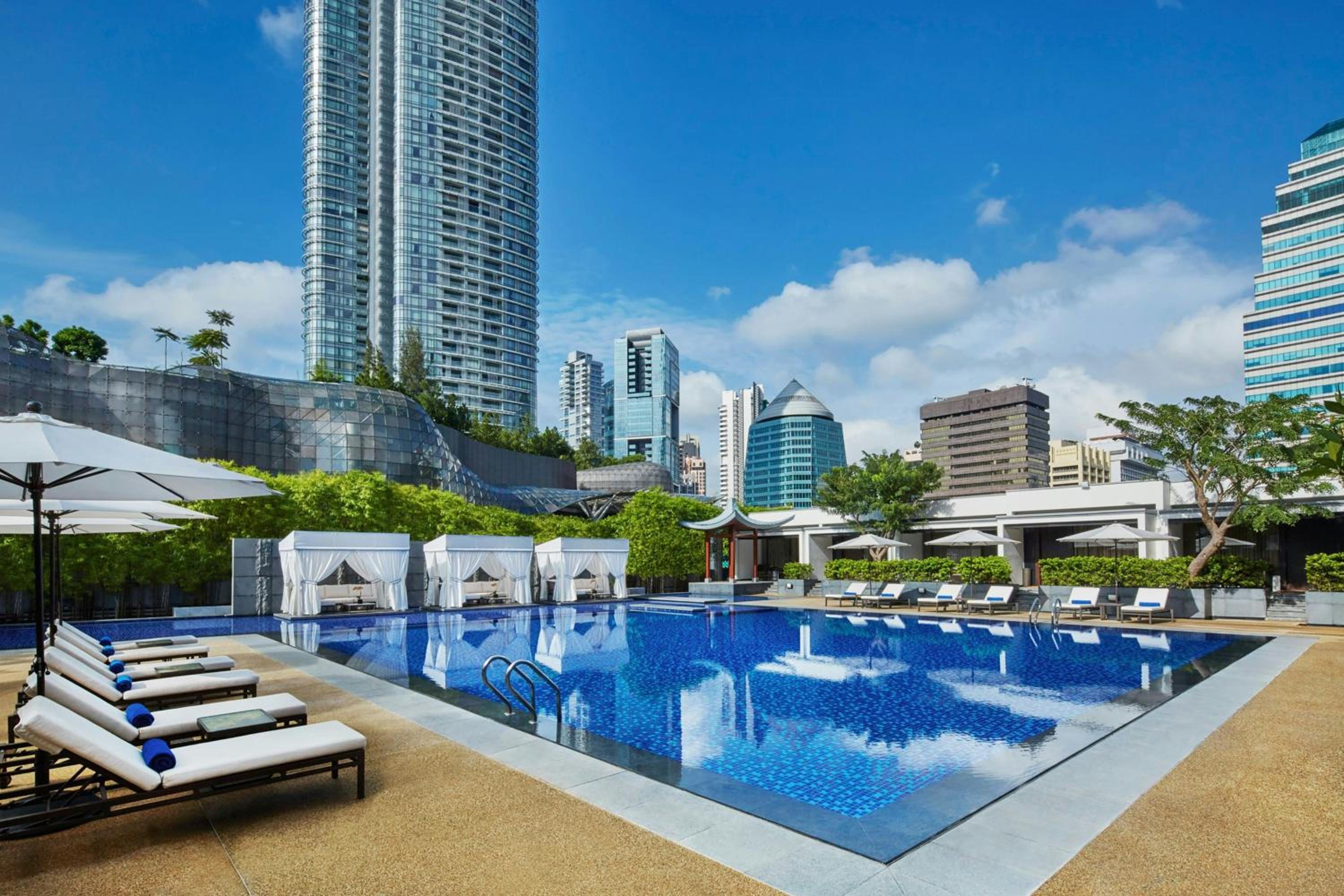 Pool Terrace Premier Suite with Pool Access/Club Lounge Access Pool Terrace Premier Suite with Pool Access/Club Lounge Access