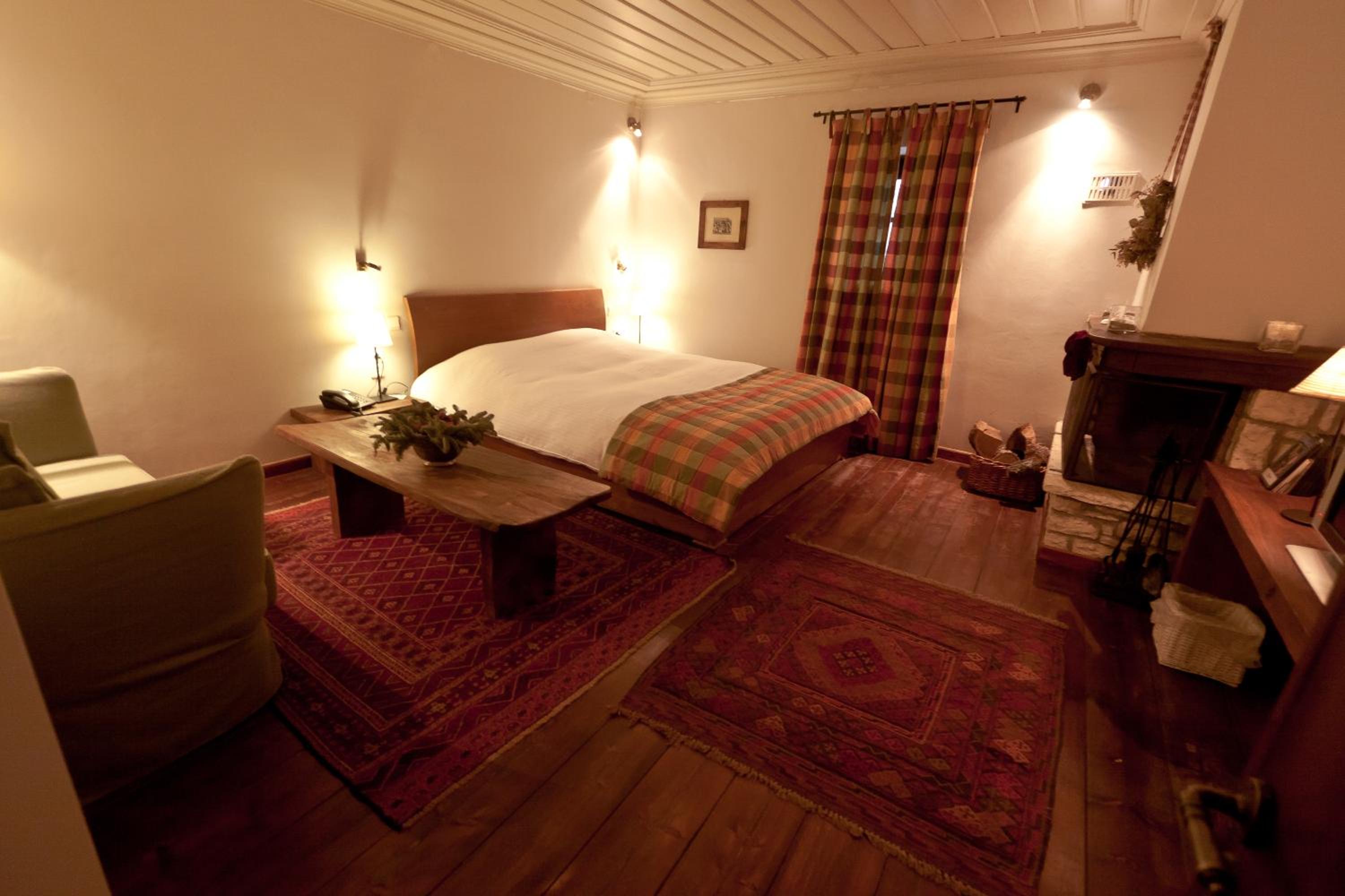 Deluxe Double Room - Photo 1