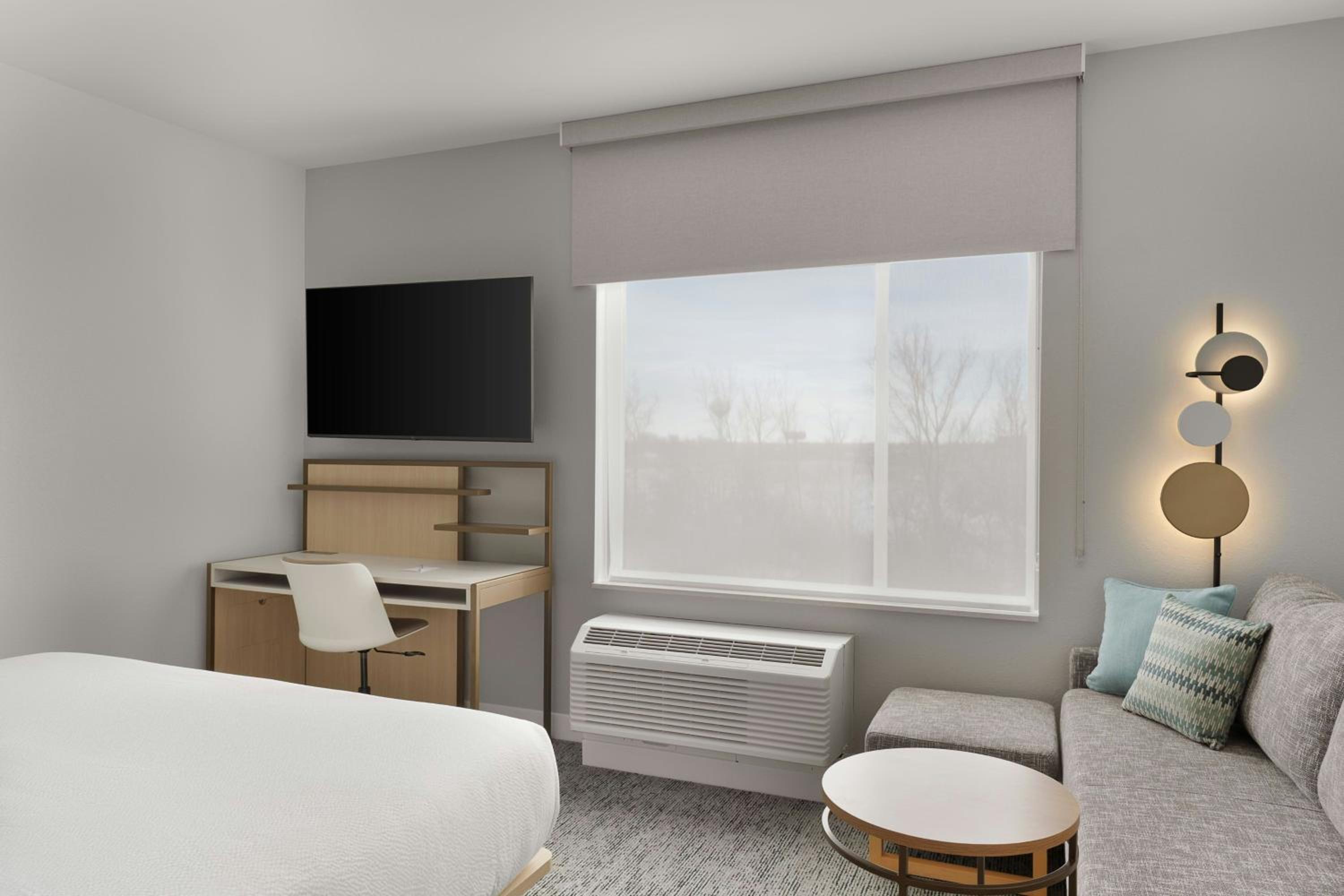 King Studio Suite with Sofa Bed - Hearing Accessible photo 2