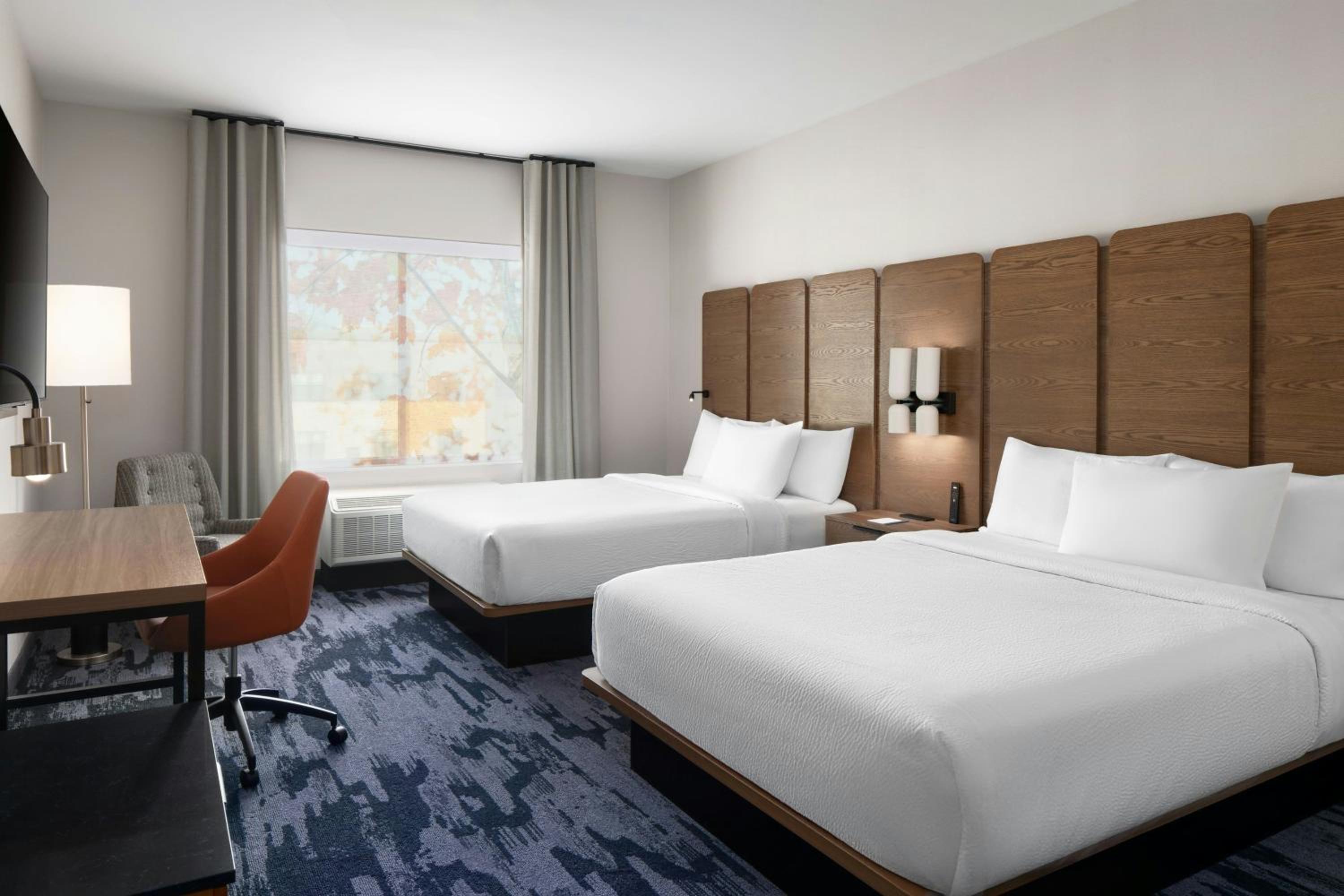Queen Room with Two Queen Beds - Photo 1
