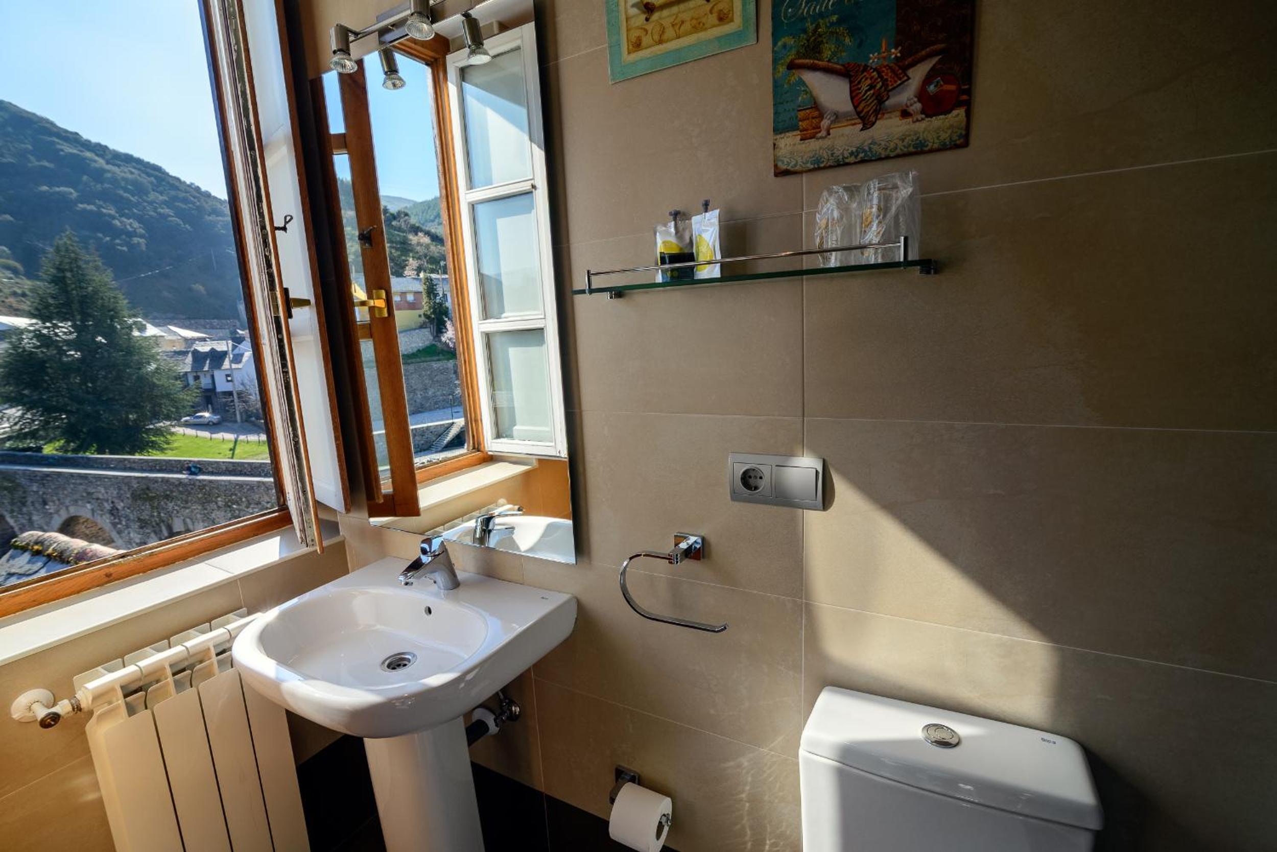 Suite - Photo 4