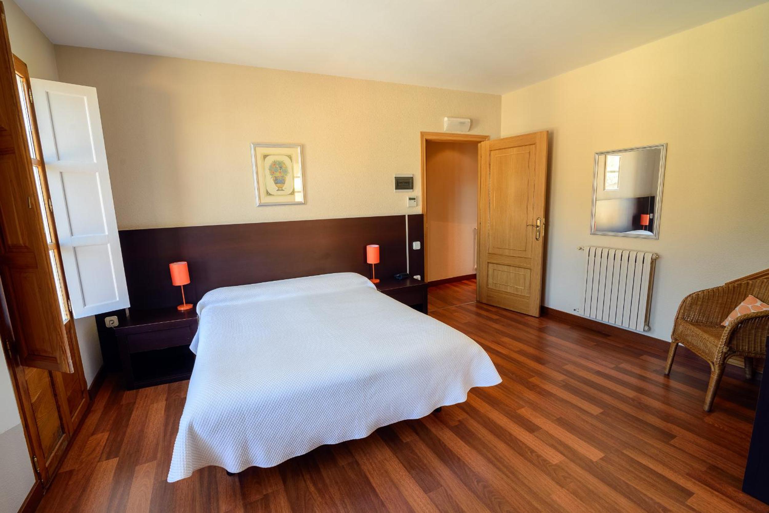 Double Room - Photo 4