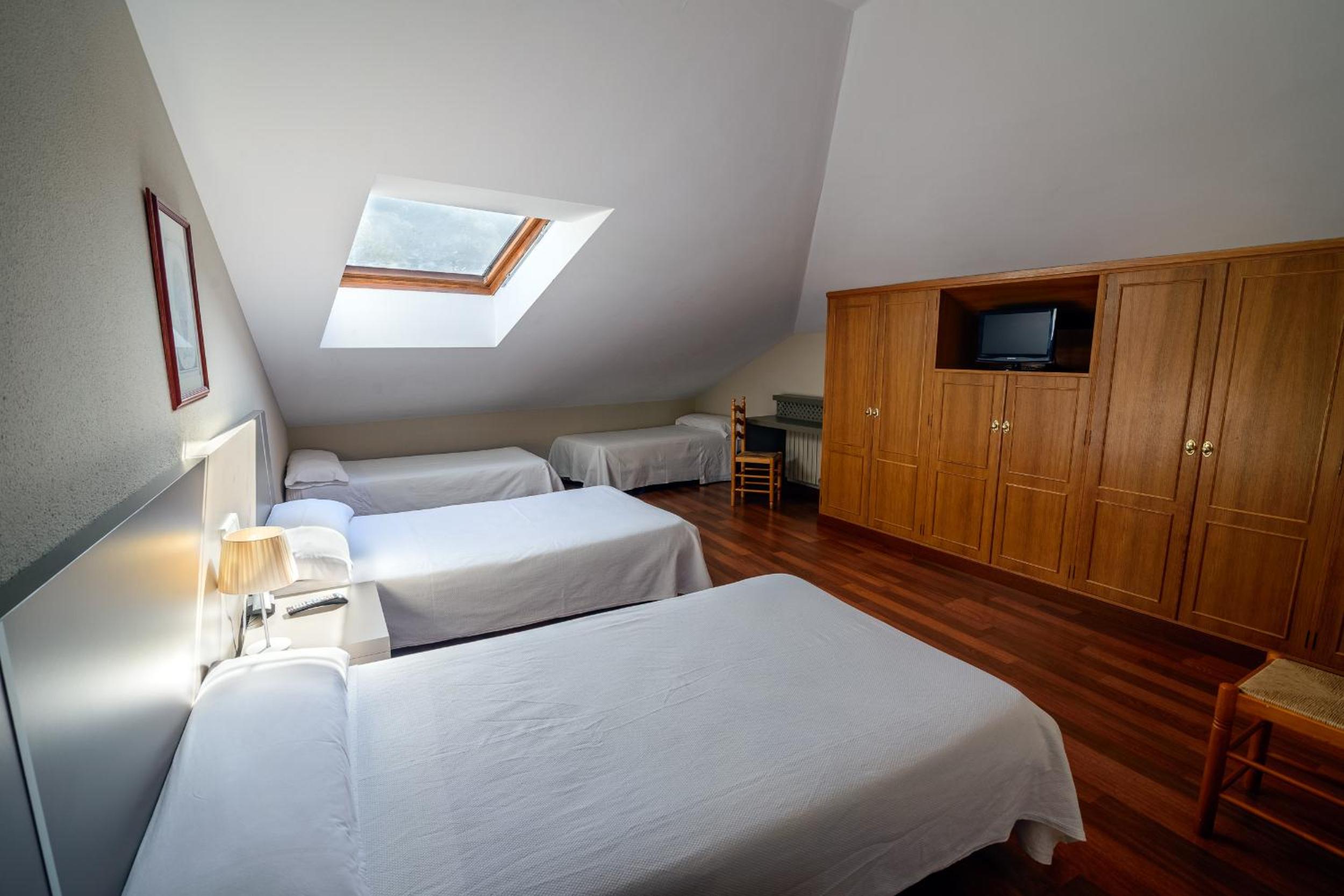 Habitación familiar con baño