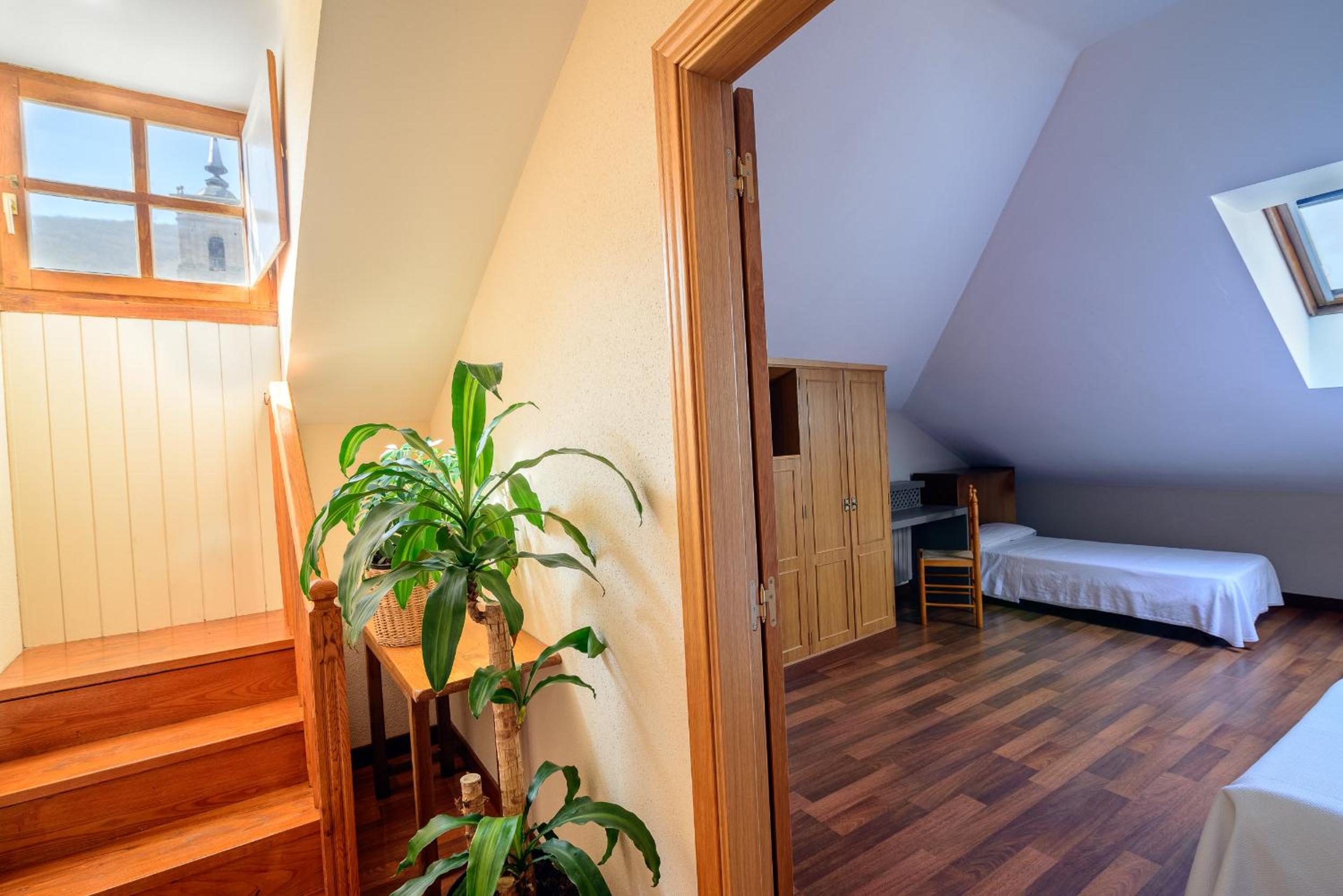 Triple Room - Photo 6