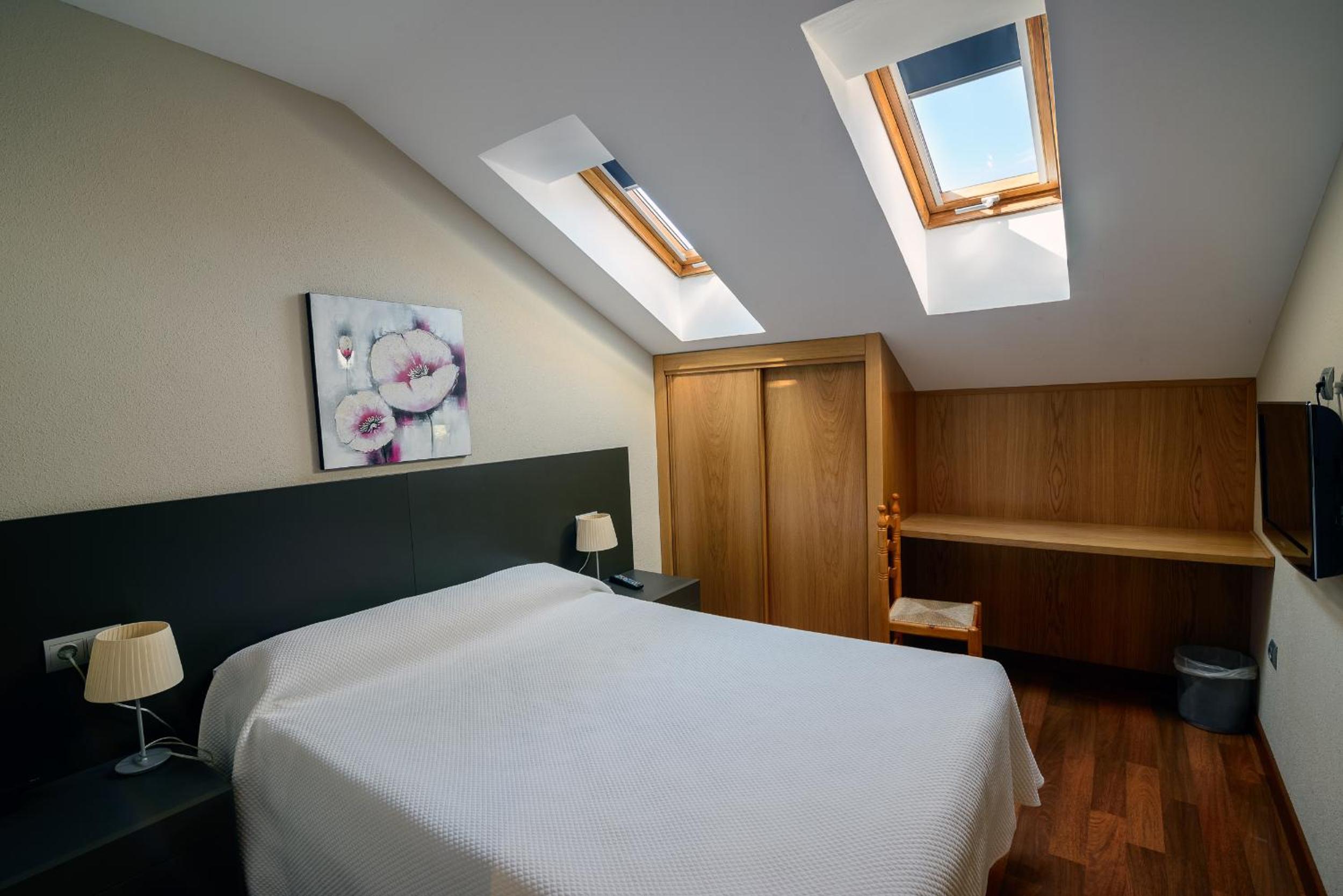 Double Room - Photo 8