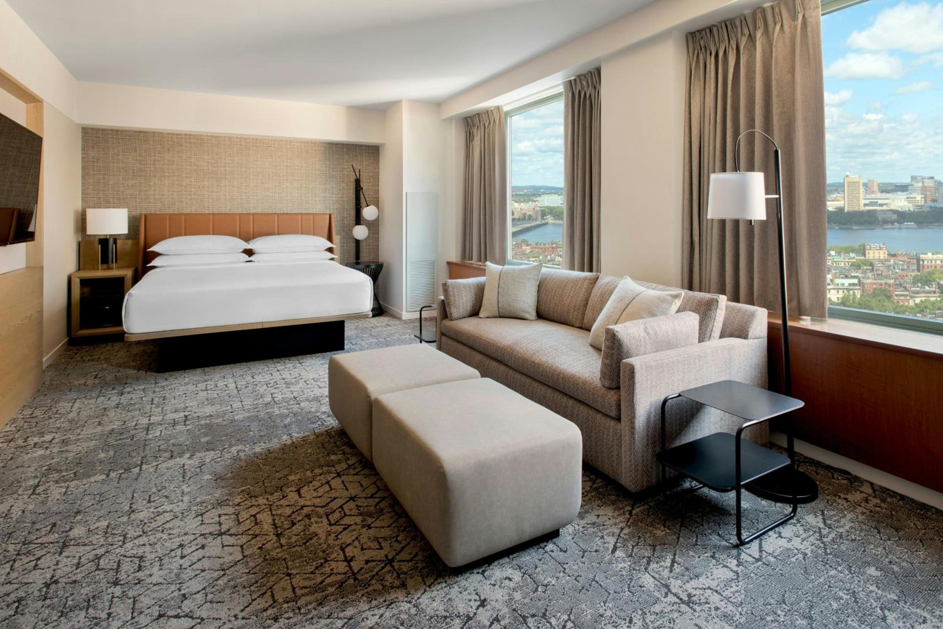 Larger King Guestroom, Larger Guest room, 1 King