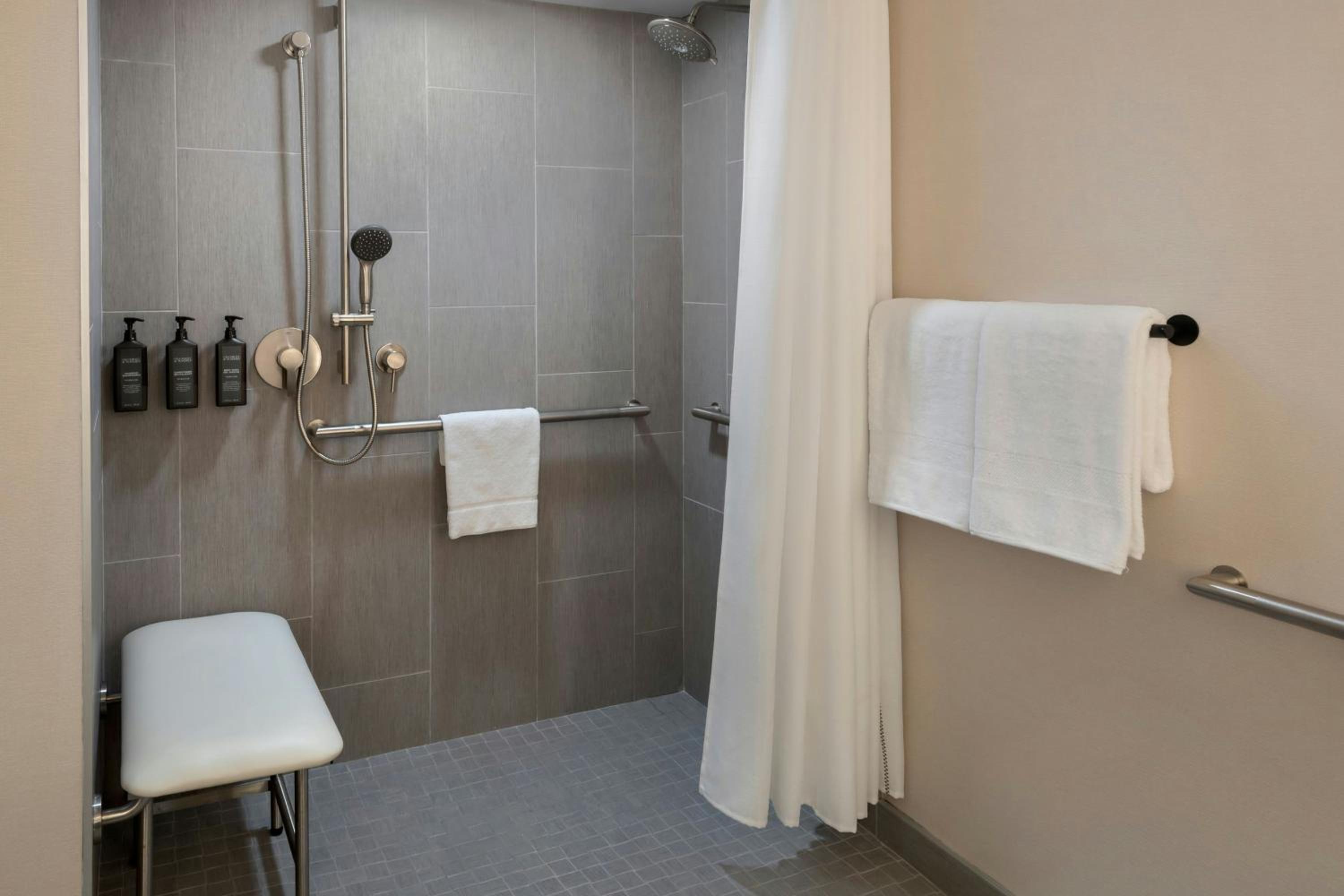 Premium, Guest room, 1 King, Charles River view (Mobility & Hearing Accessible w/ Roll-in Shower) thumbnail 6