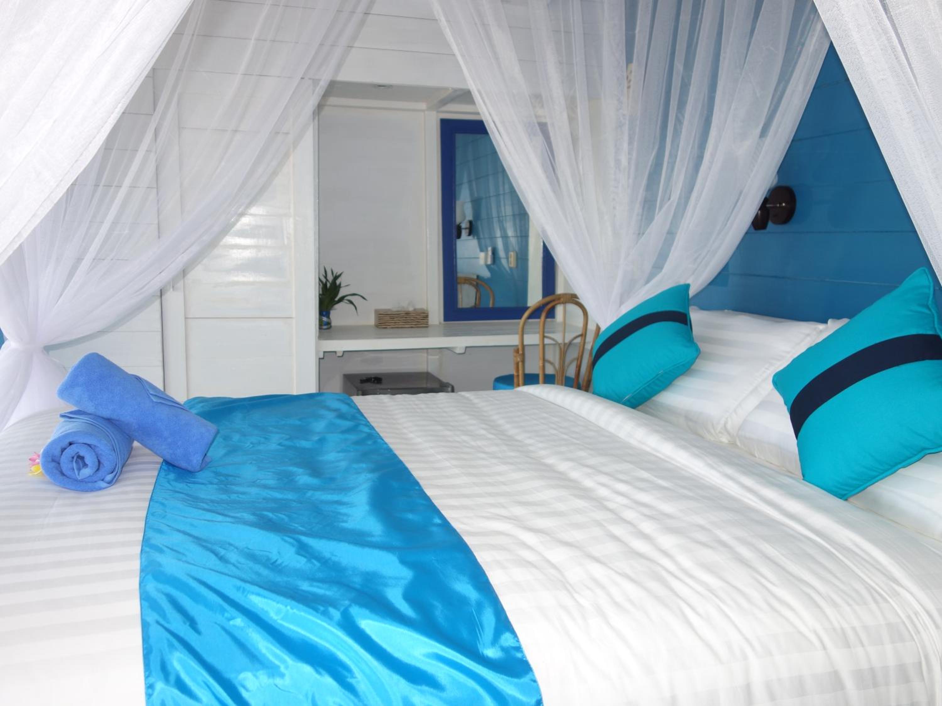 Interconnecting Bungalow - Photo 2