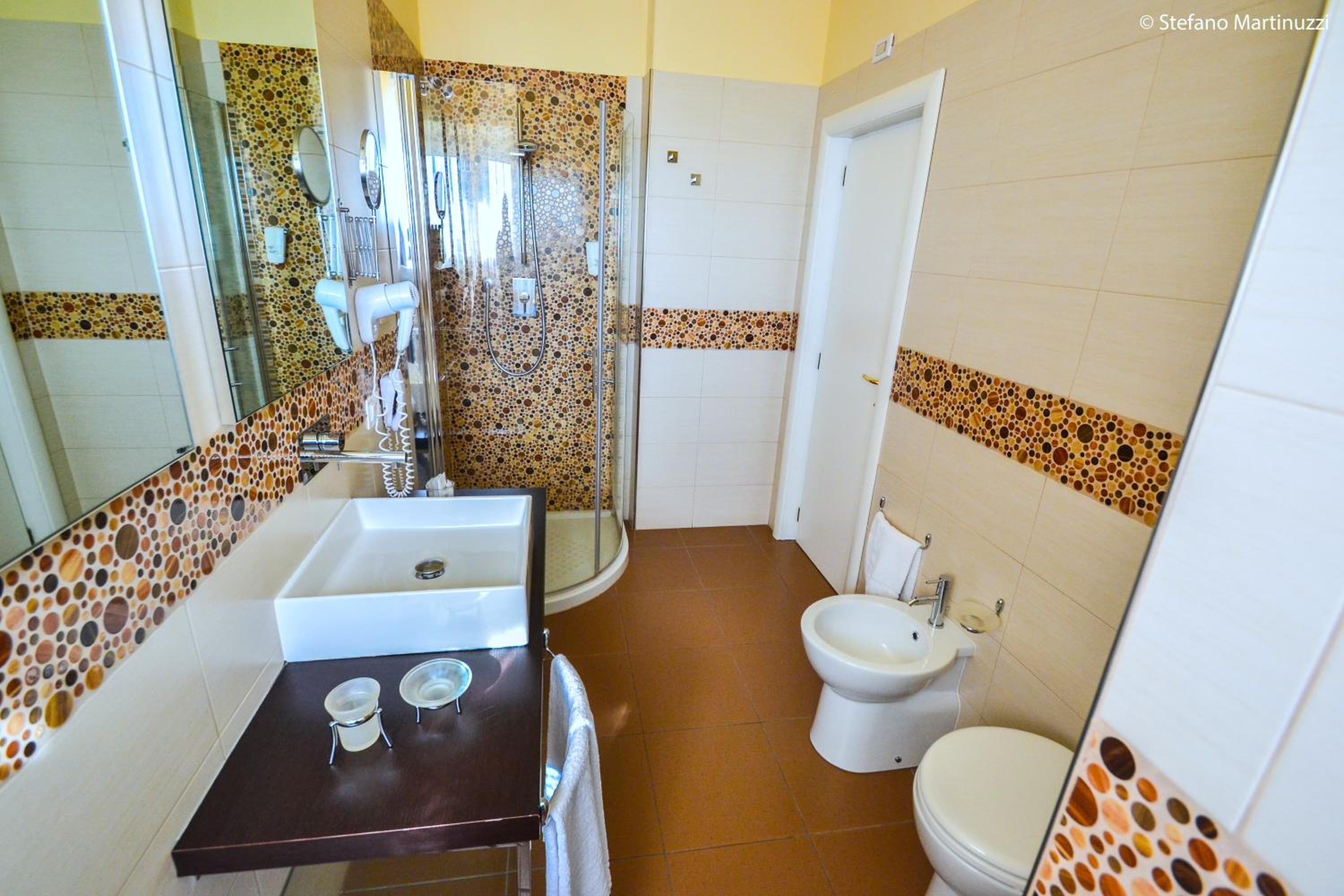 Standard Double or Twin Room - Photo 3